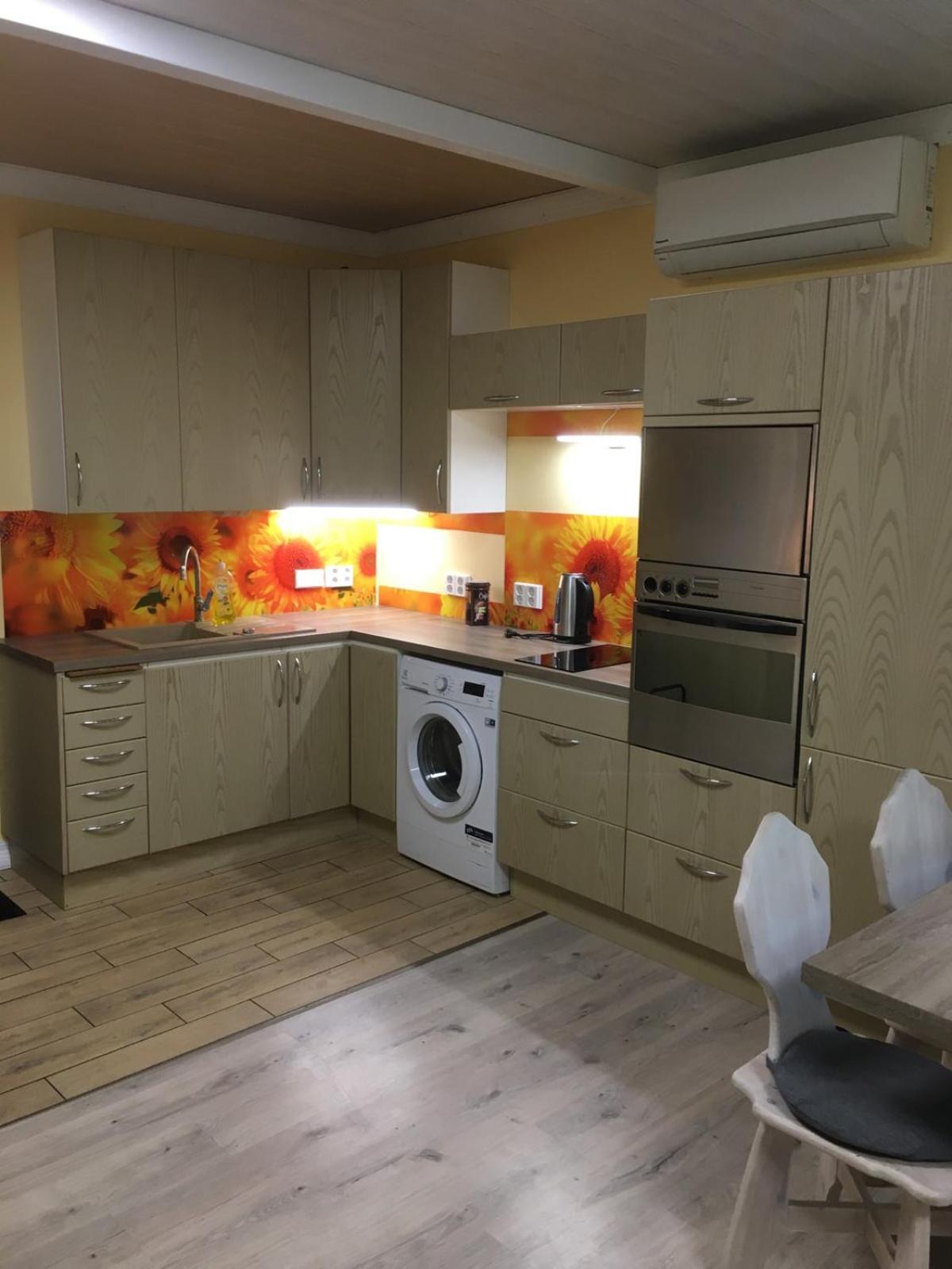 One-Bedroom House - Photo 3
