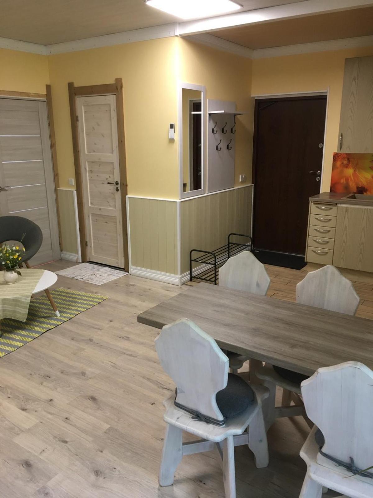 One-Bedroom House - Photo 6