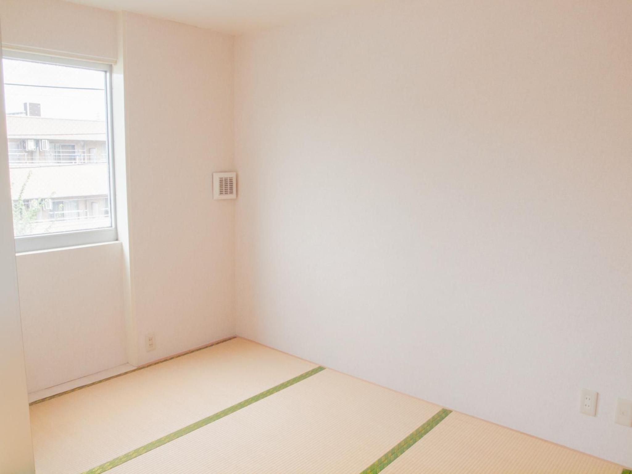 Japanese-Style Room with Shared Bathroom - Non-Smoking photo 1