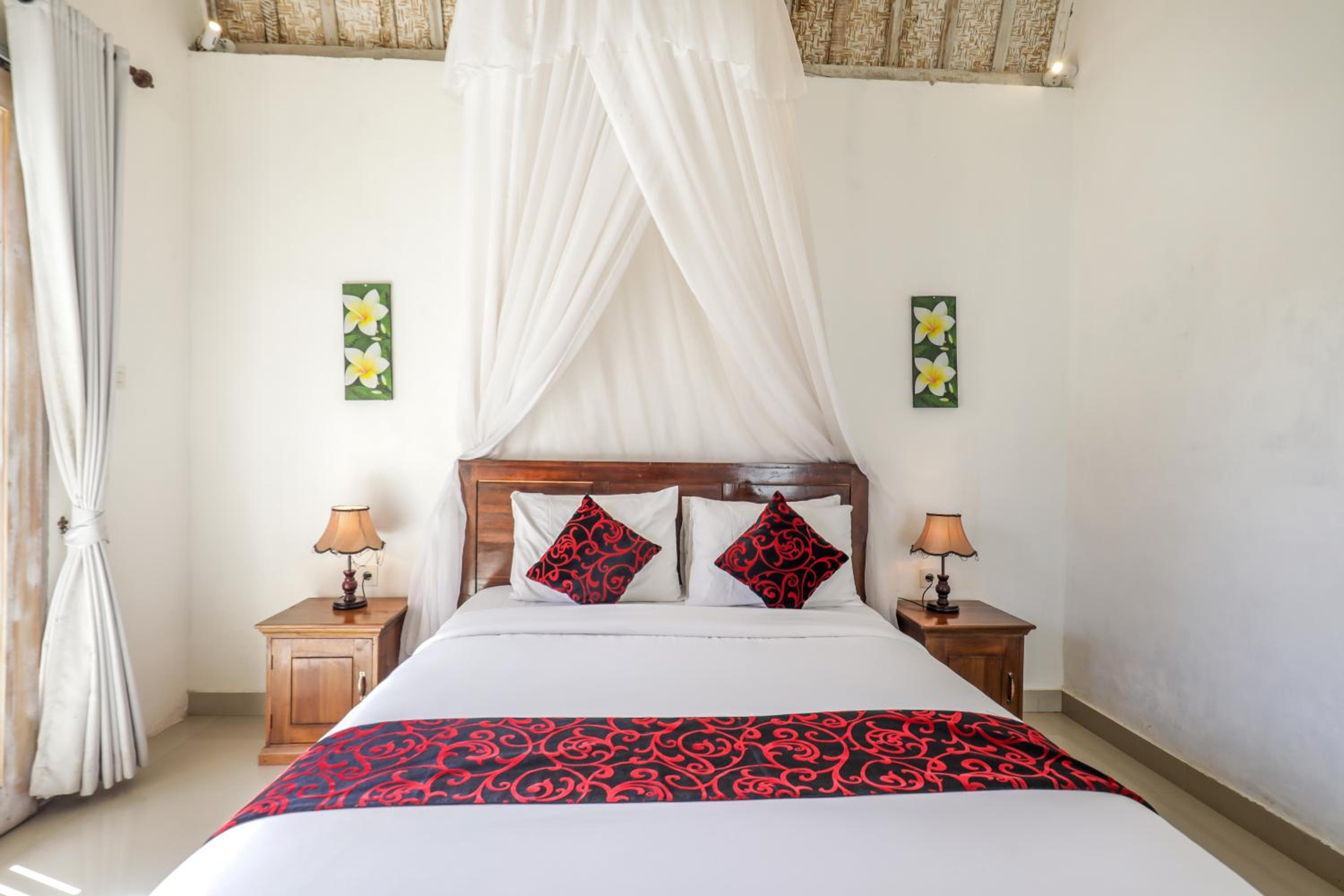 Double Room with Pool View - Photo 1