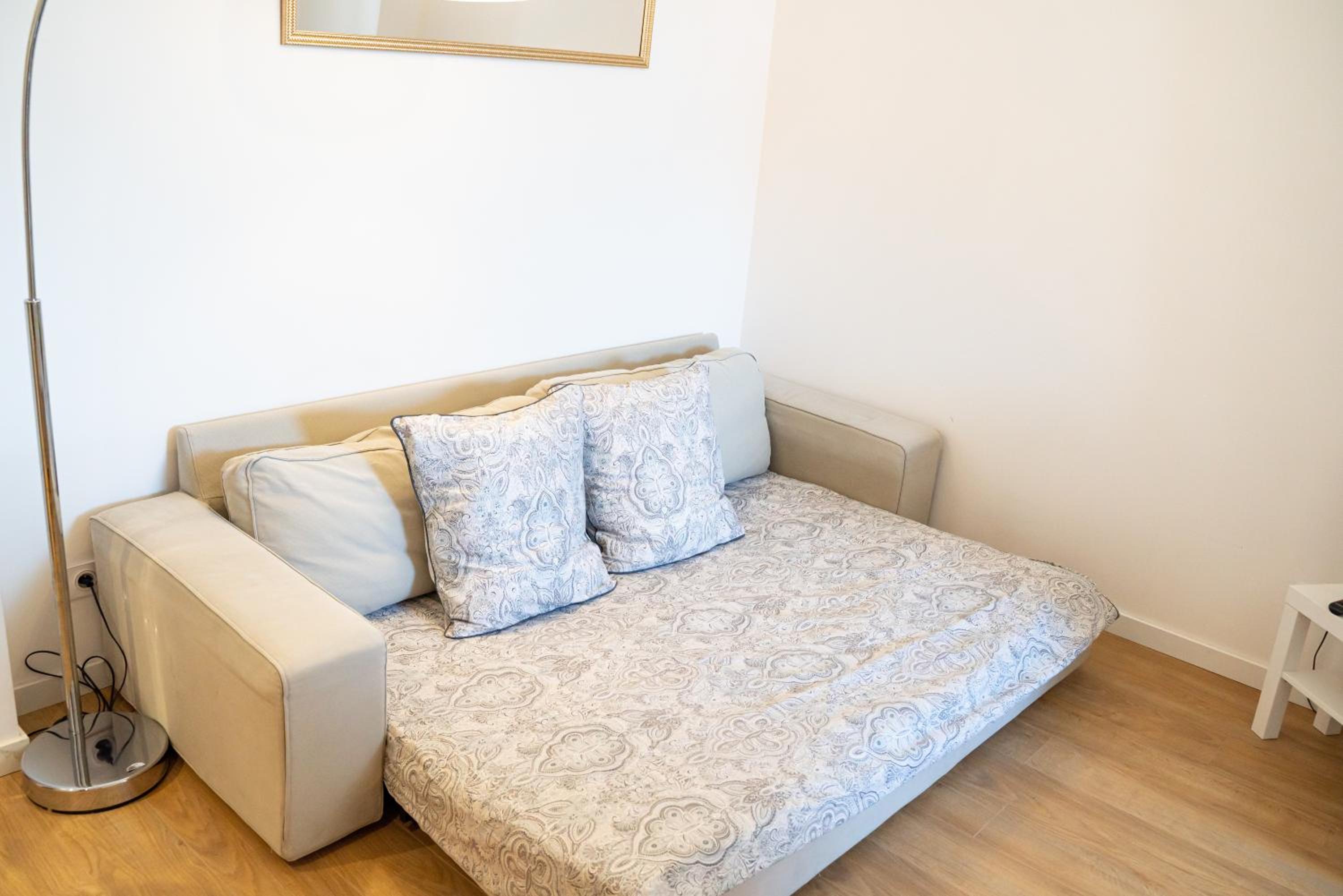 One-Bedroom Apartment - Photo 17
