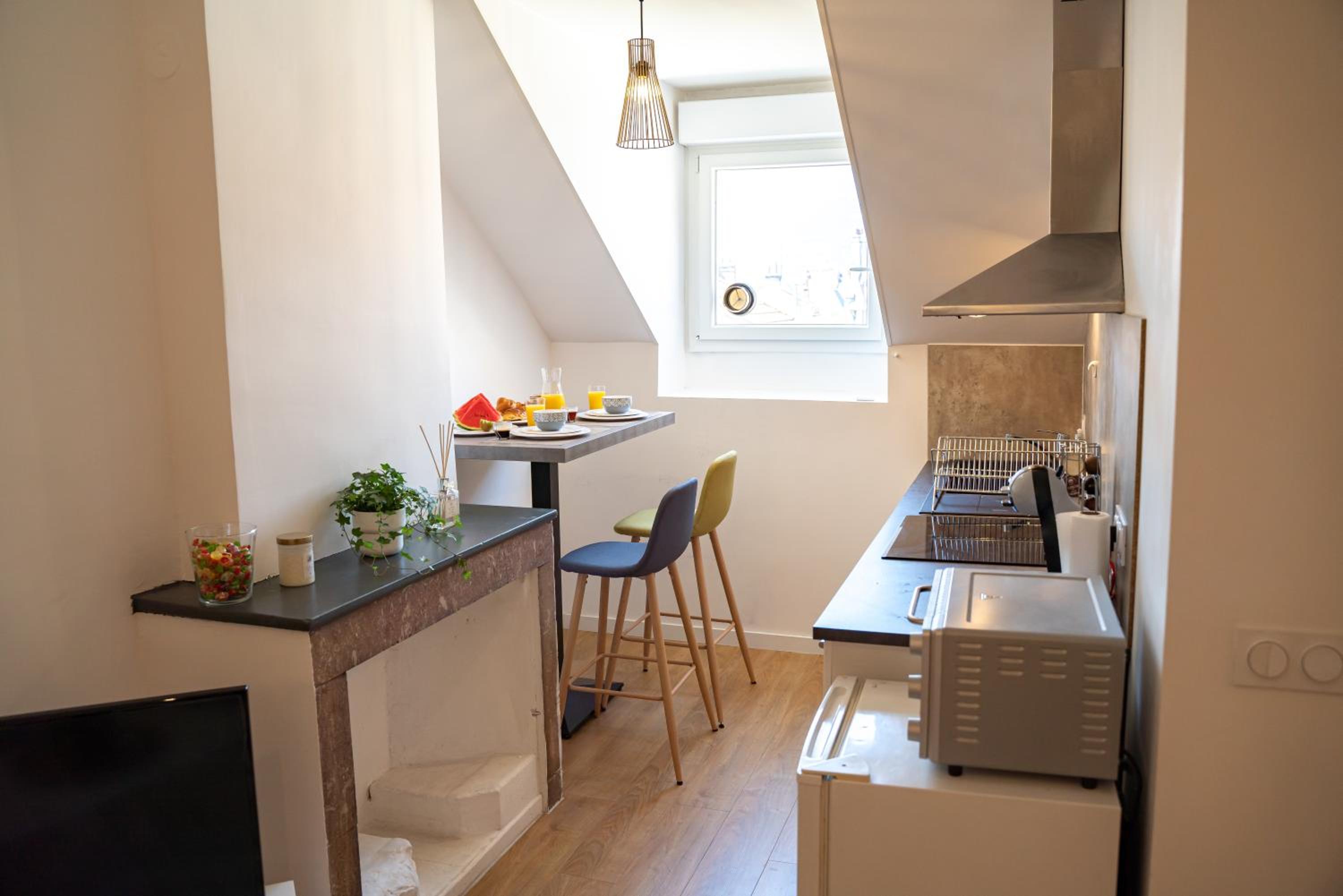 One-Bedroom Apartment - Photo 21