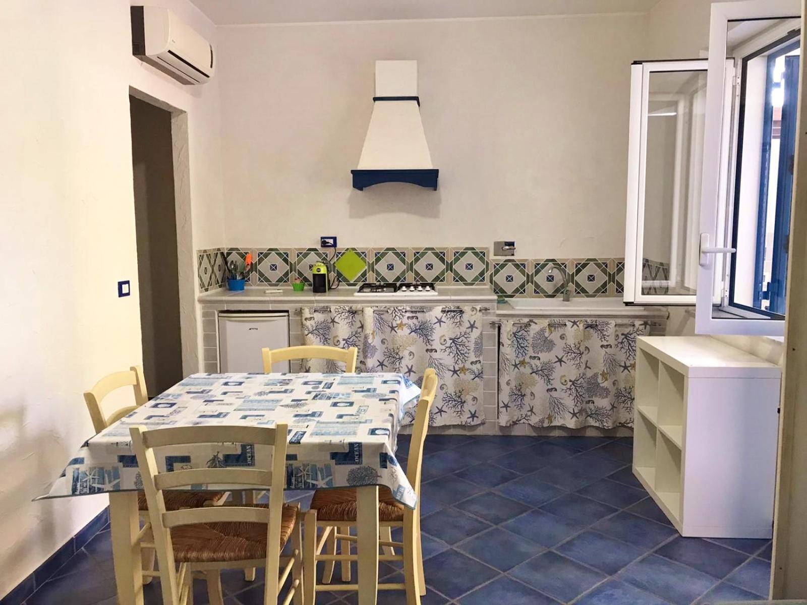 Apartment with Terrace - Photo 3