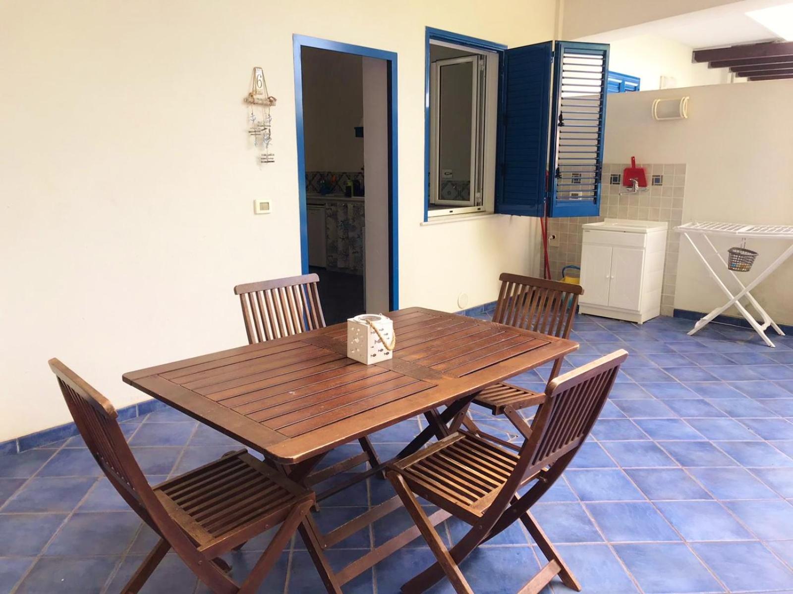 Apartment with Terrace - Photo 7
