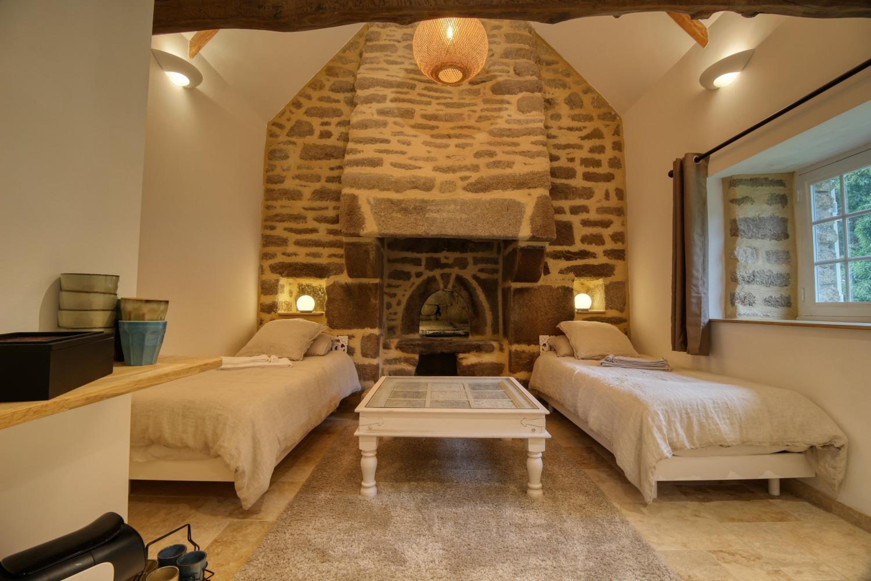 Cottage with Garden View - Photo 1
