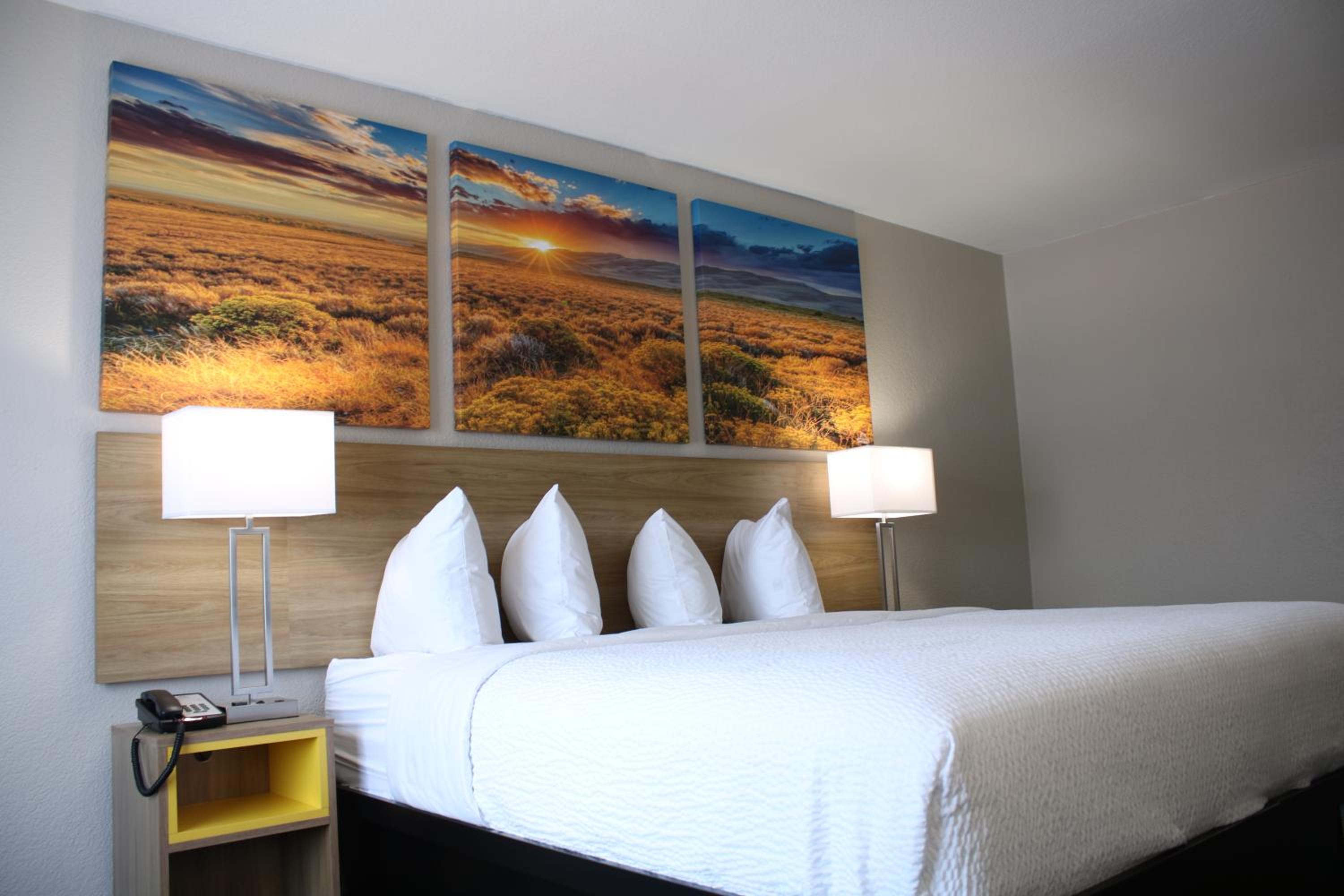 Days Inn by Wyndham Waco University Area, Photo 3