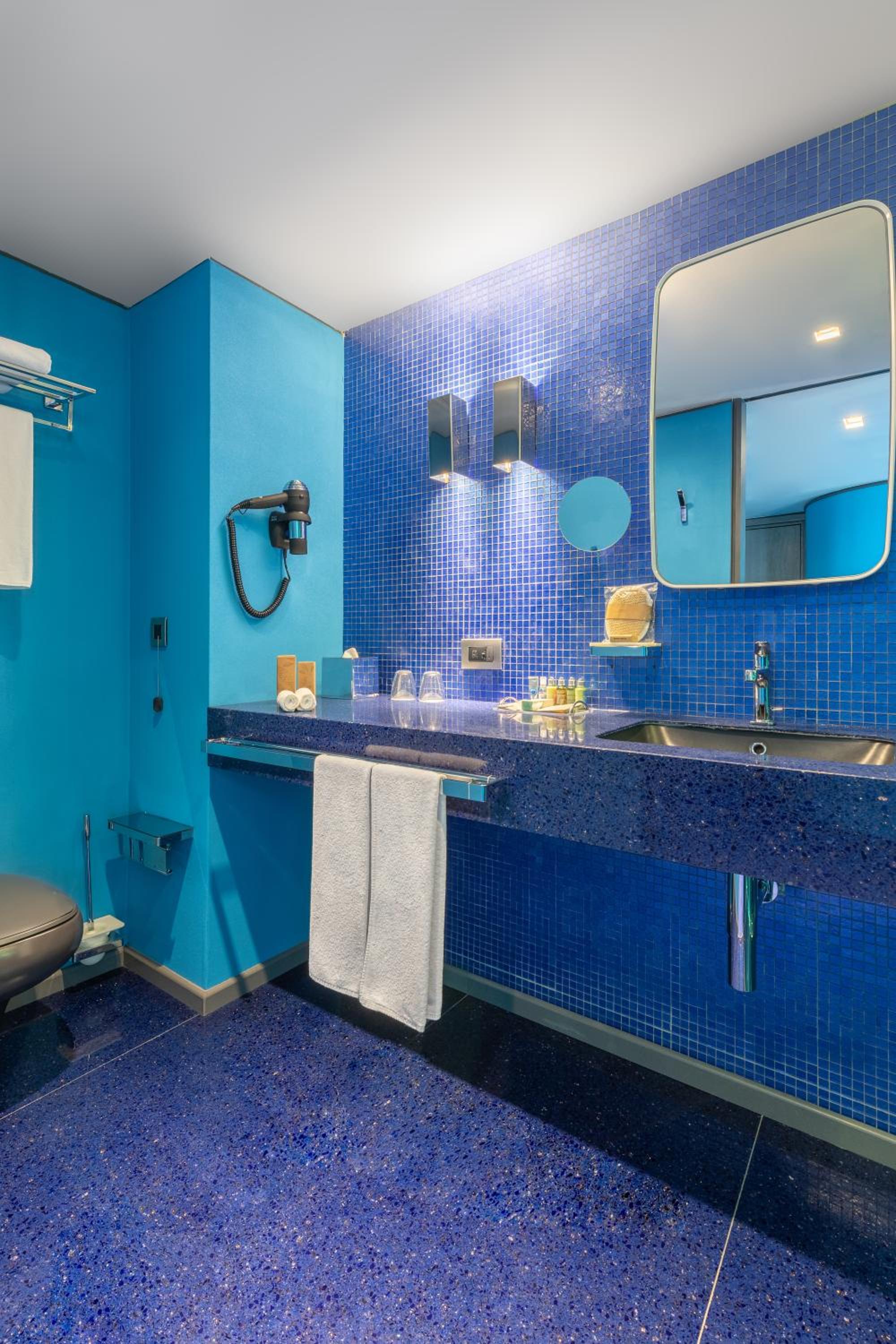 Twin Room with Balcony