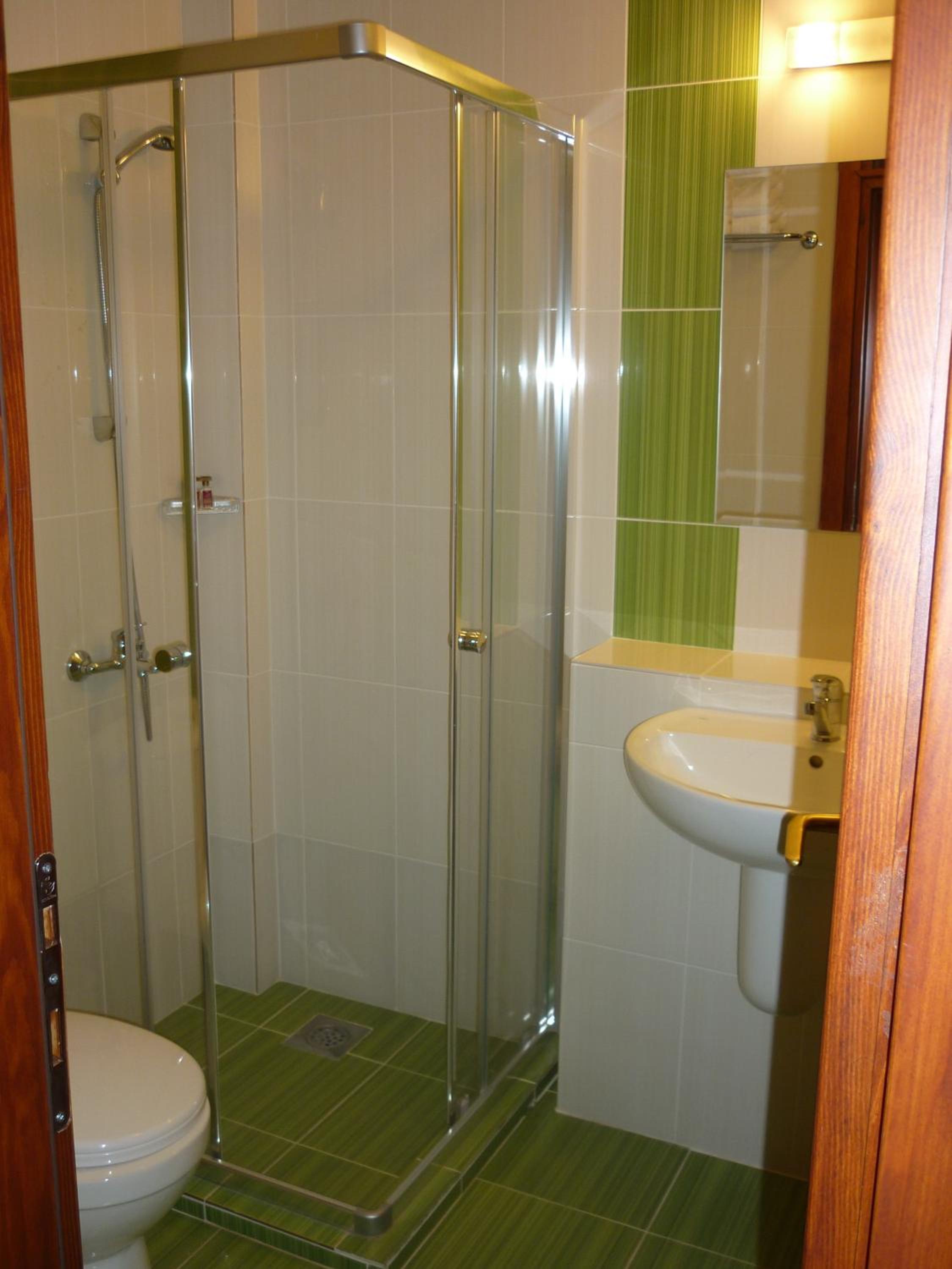 Double Room with Extra Bed and Balcony - Photo 2