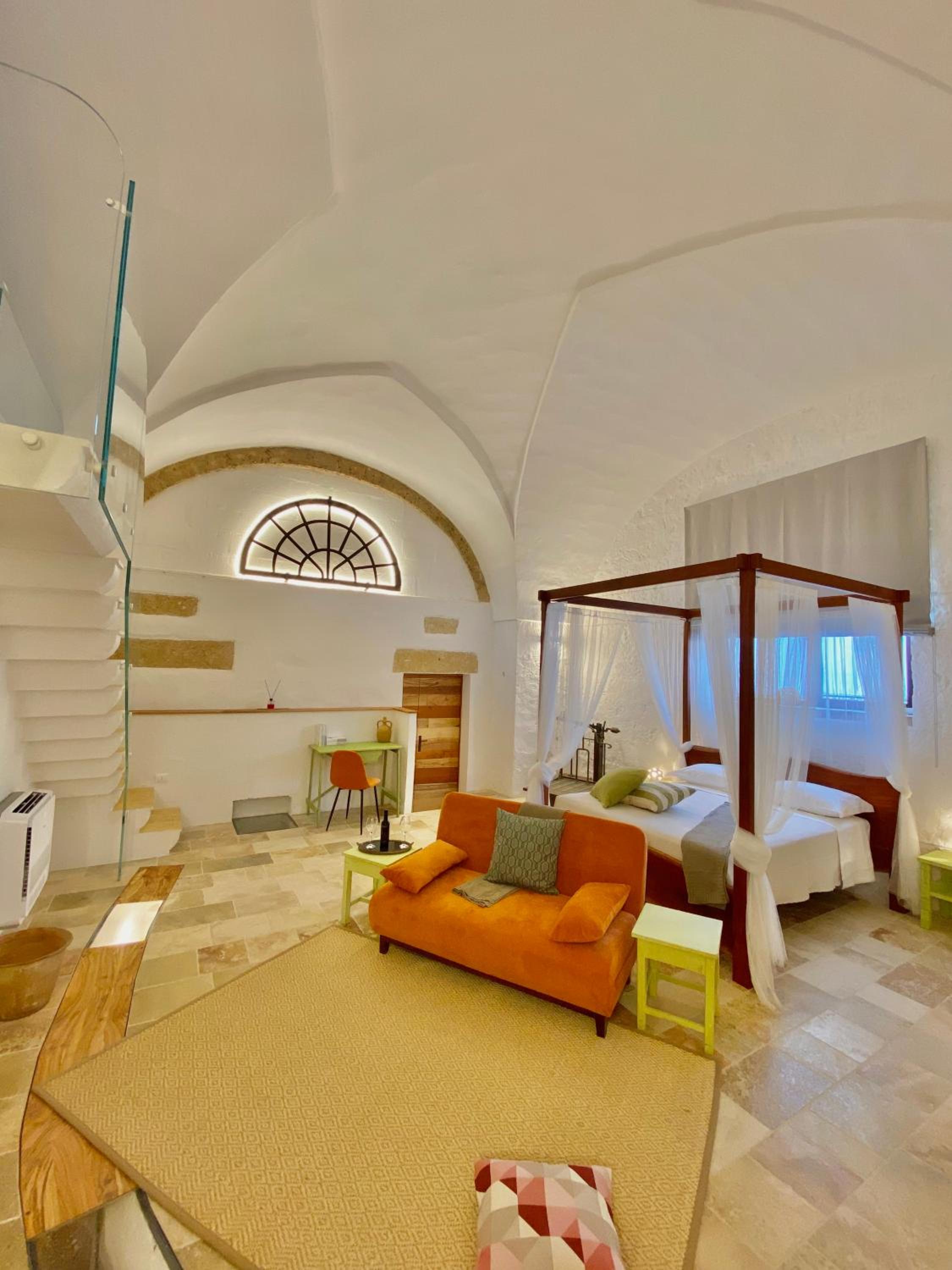Double Room with Spa Bath photo 2