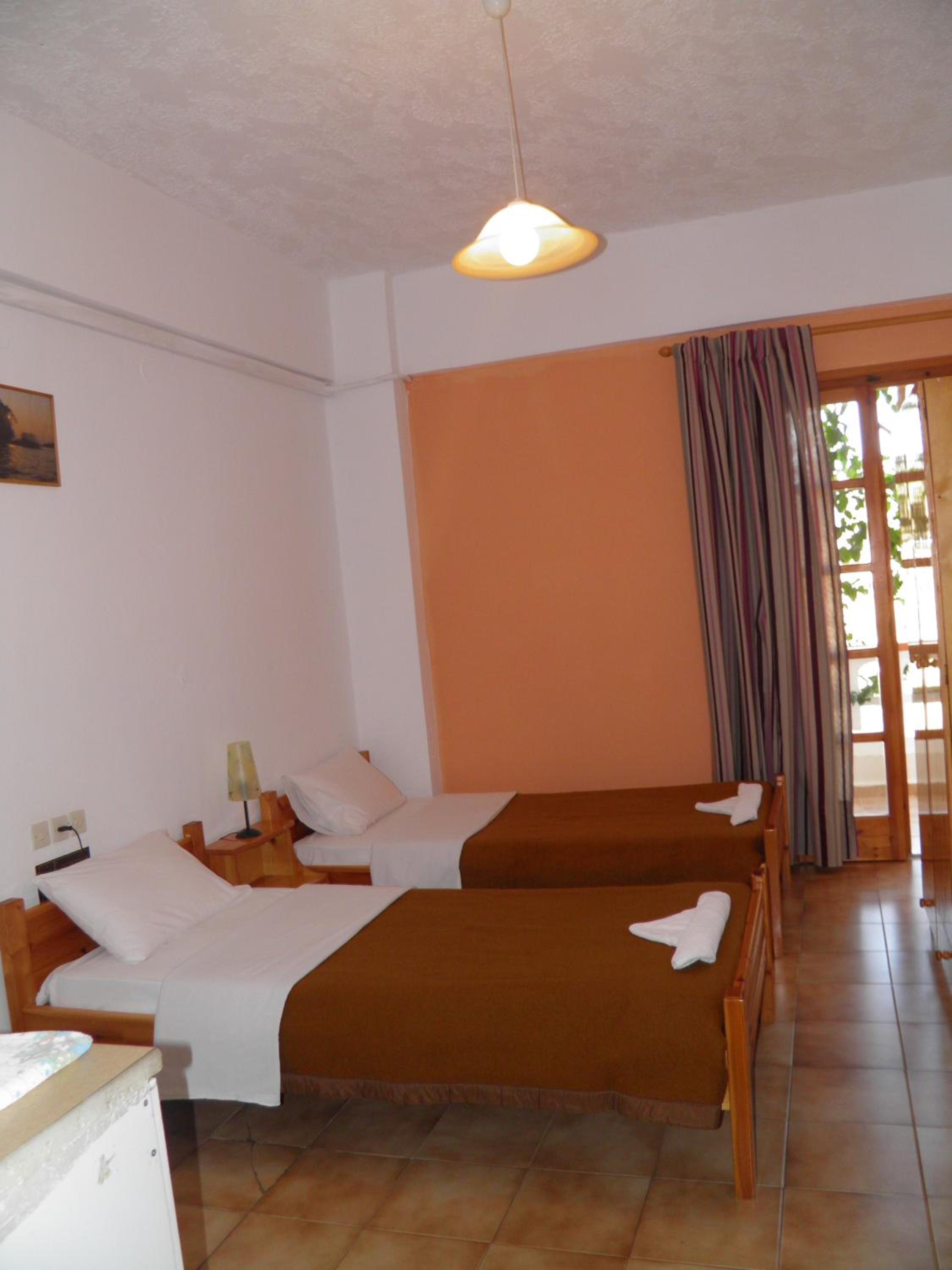 One-Bedroom Apartment - Photo 12