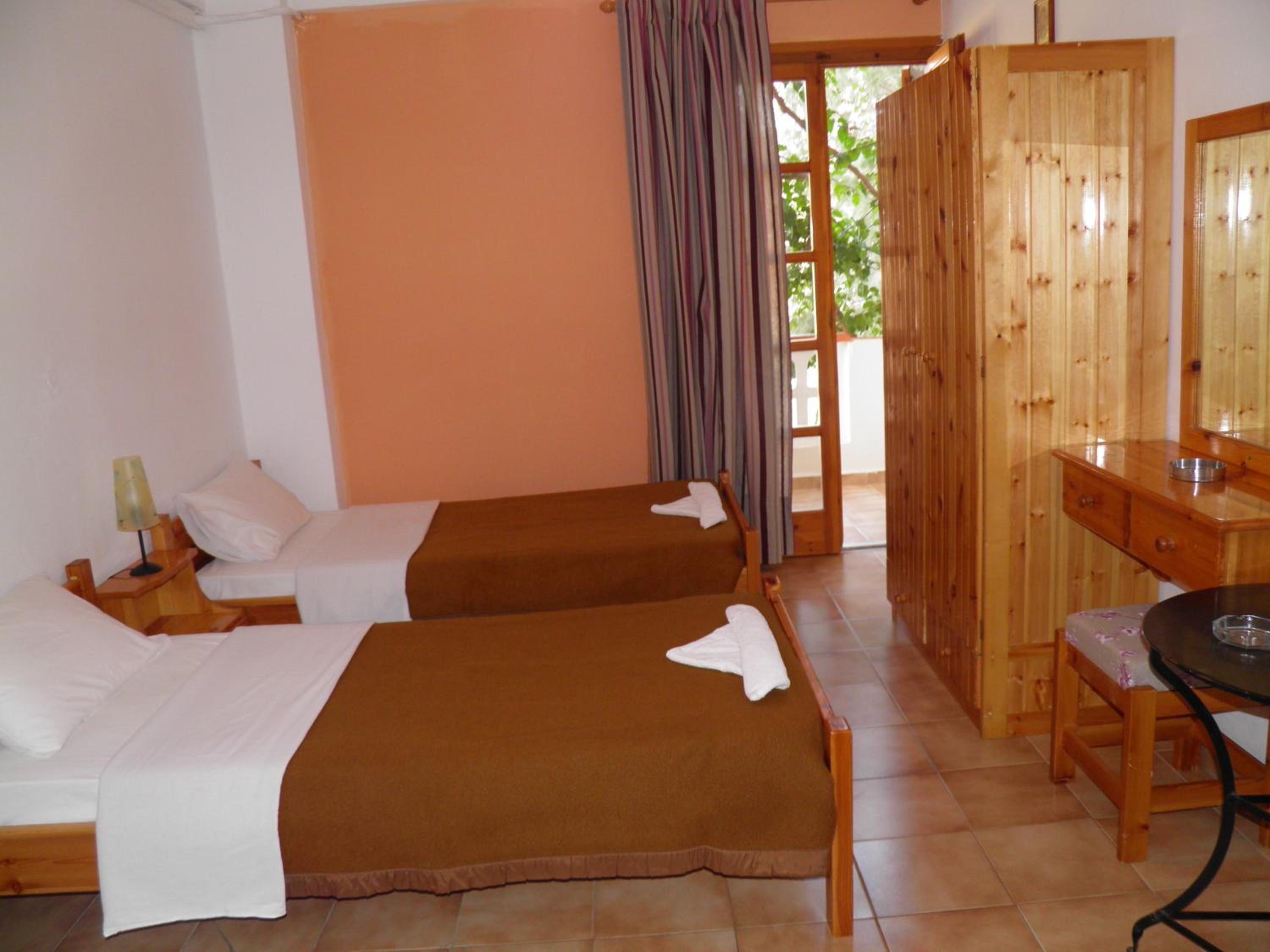 One-Bedroom Apartment - Photo 11