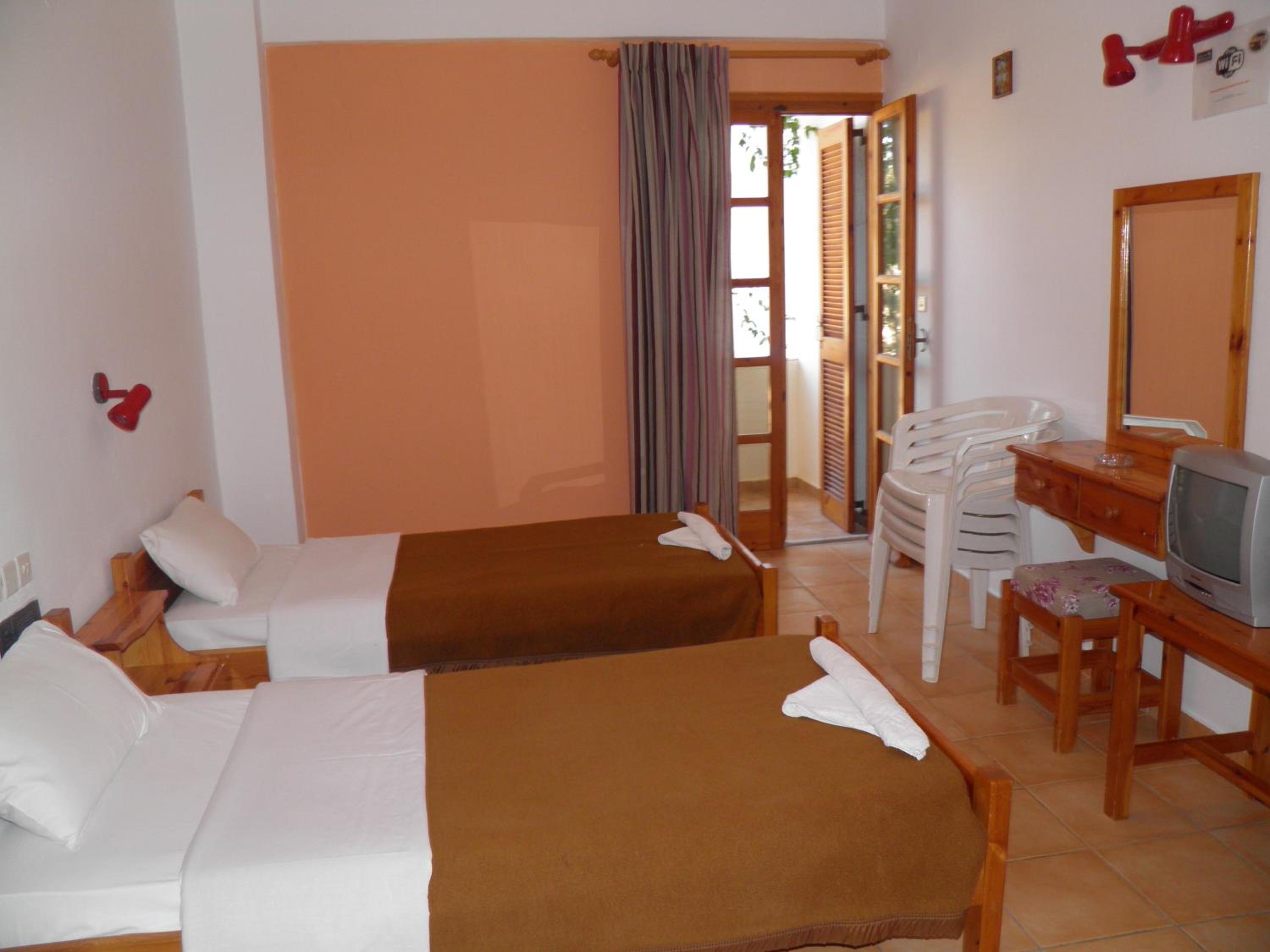 One-Bedroom Apartment - Photo 7