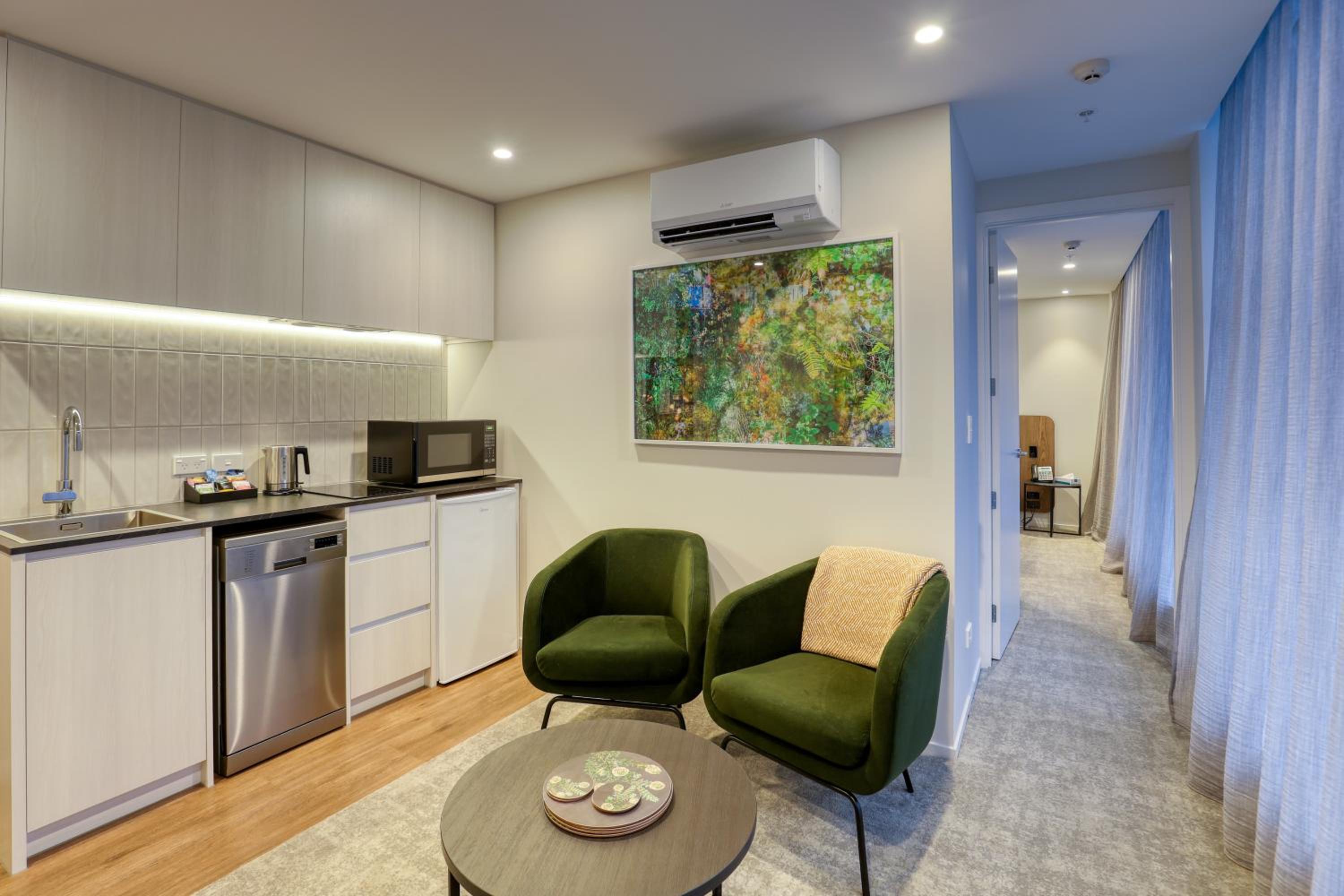 One-Bedroom King Suite - Photo 10