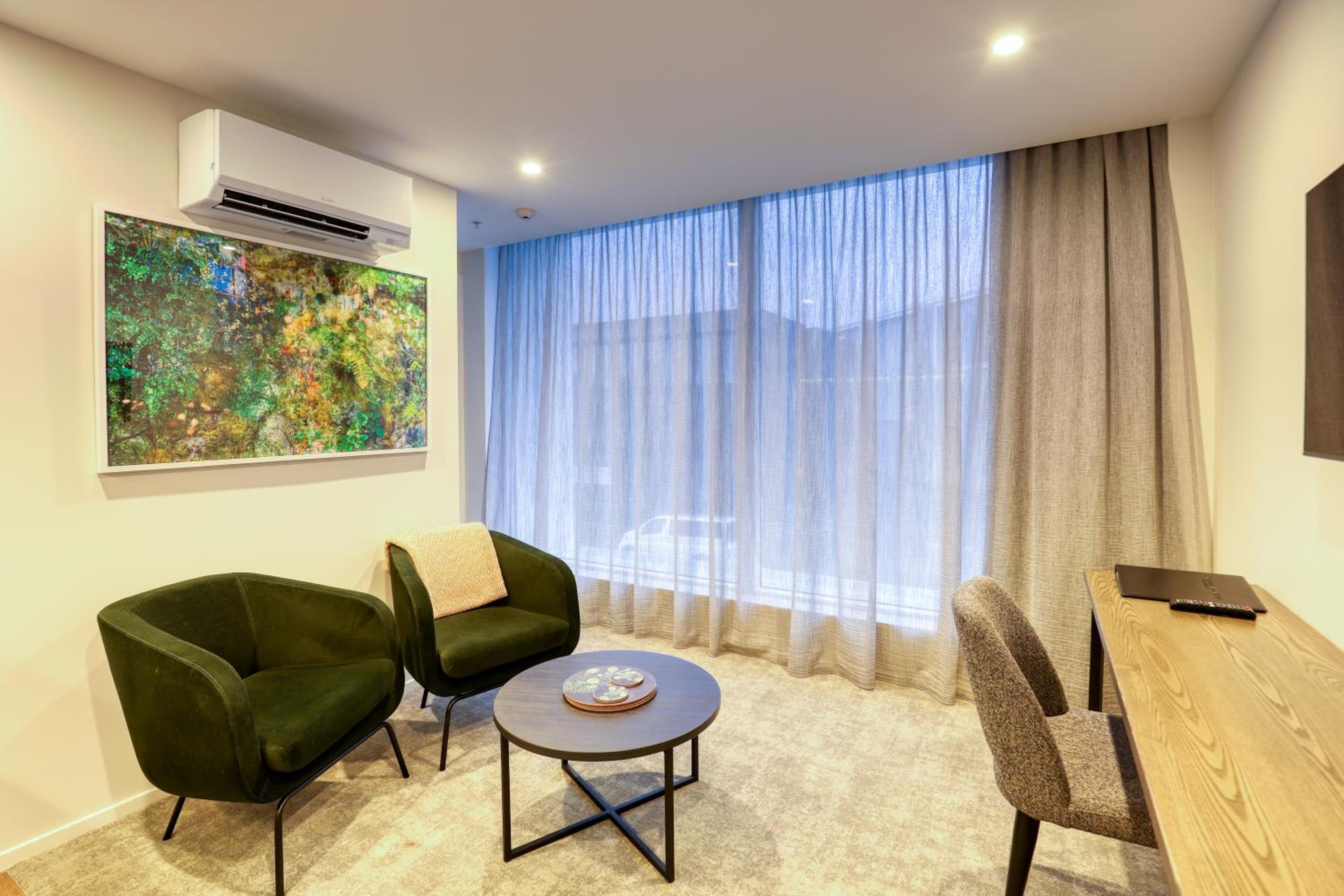 One-Bedroom King Suite - Photo 12