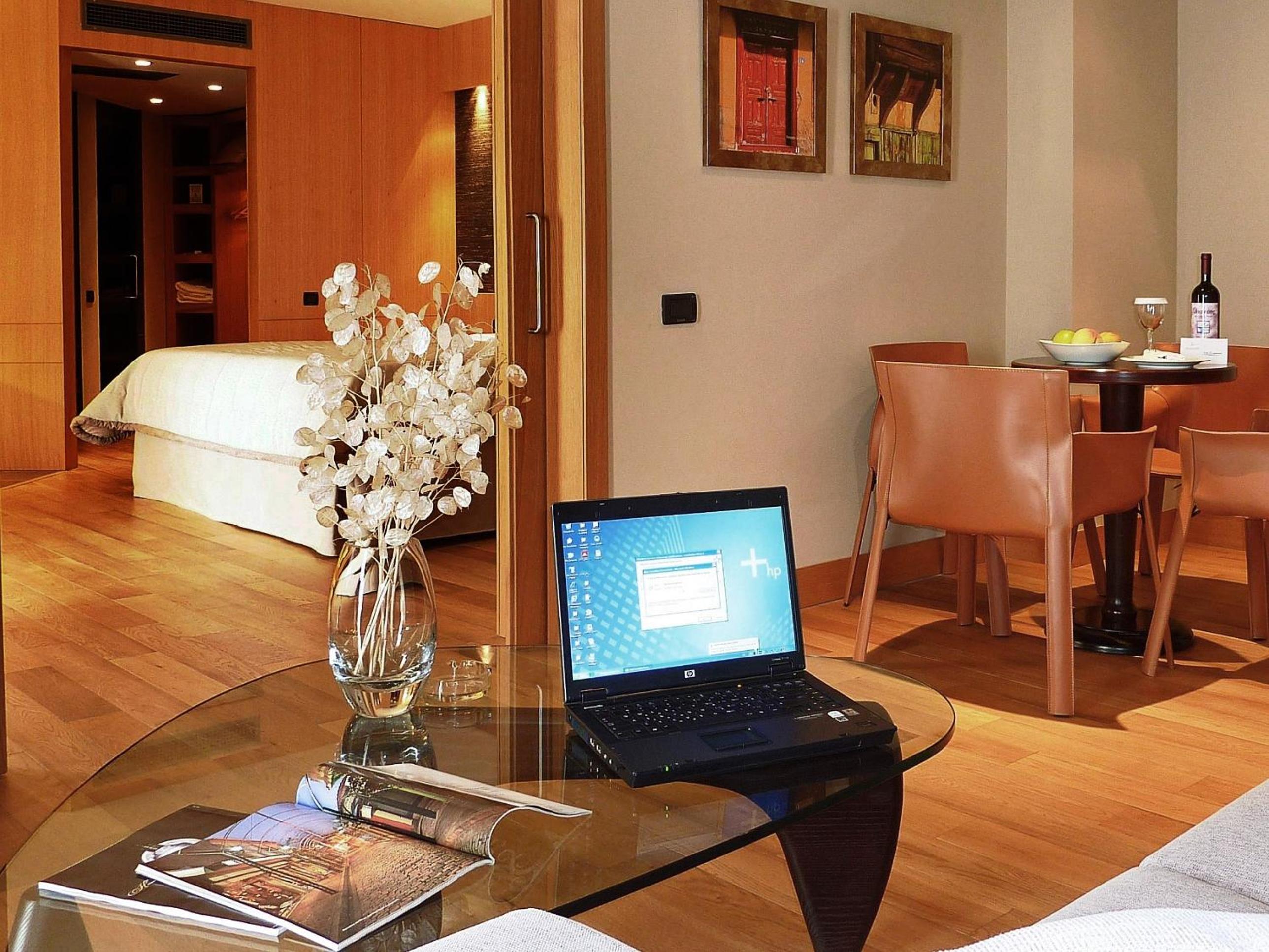 Deluxe Suite - Photo 3