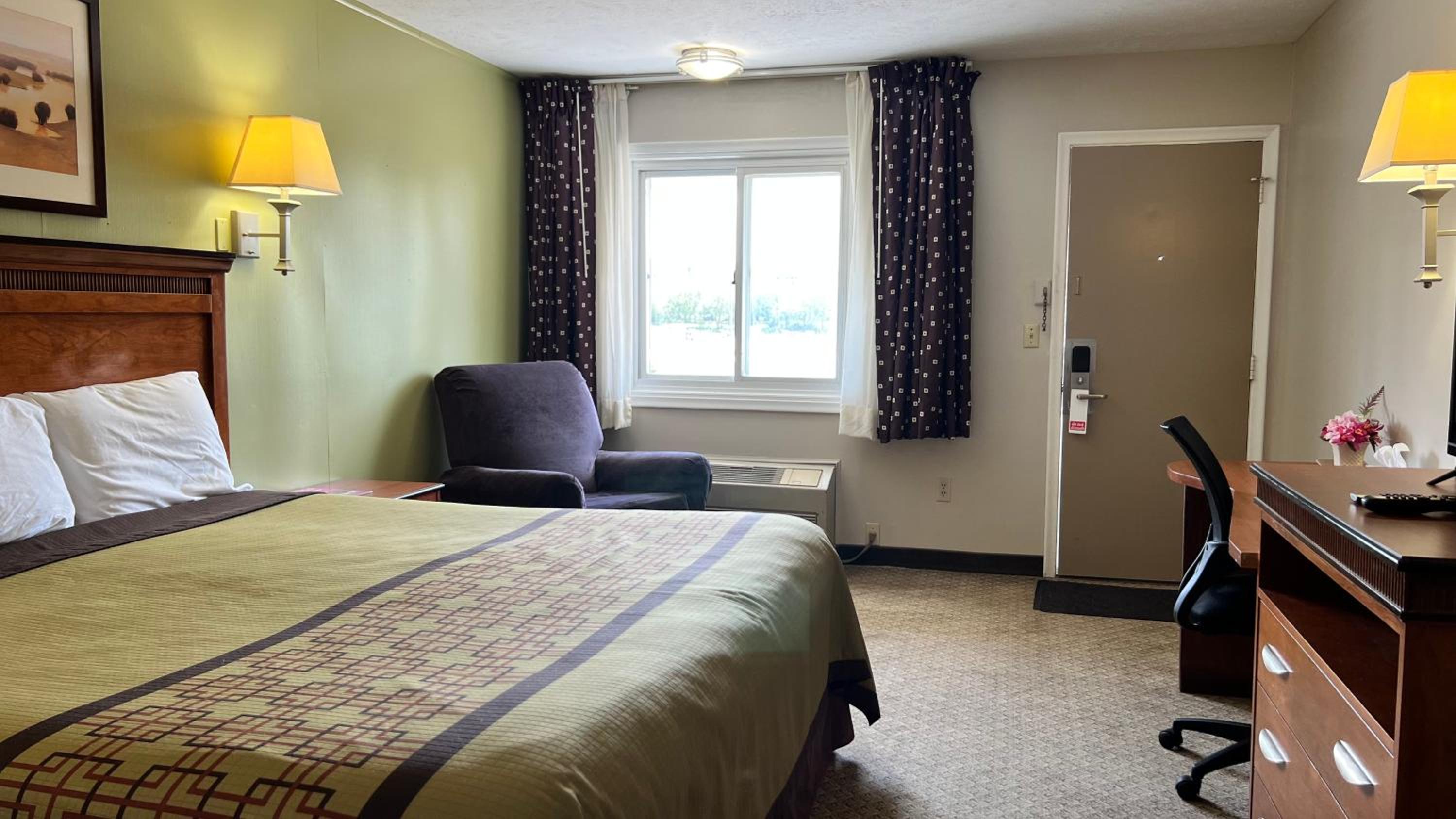 Deluxe Queen Room photo 1