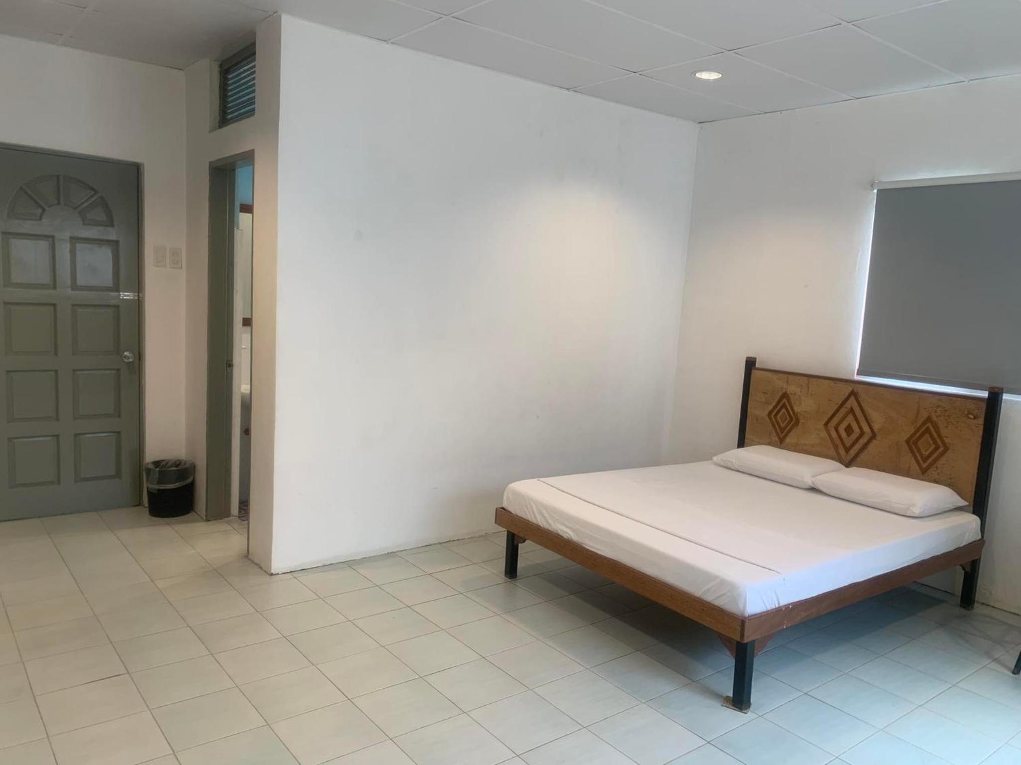 Double Room - Photo 3