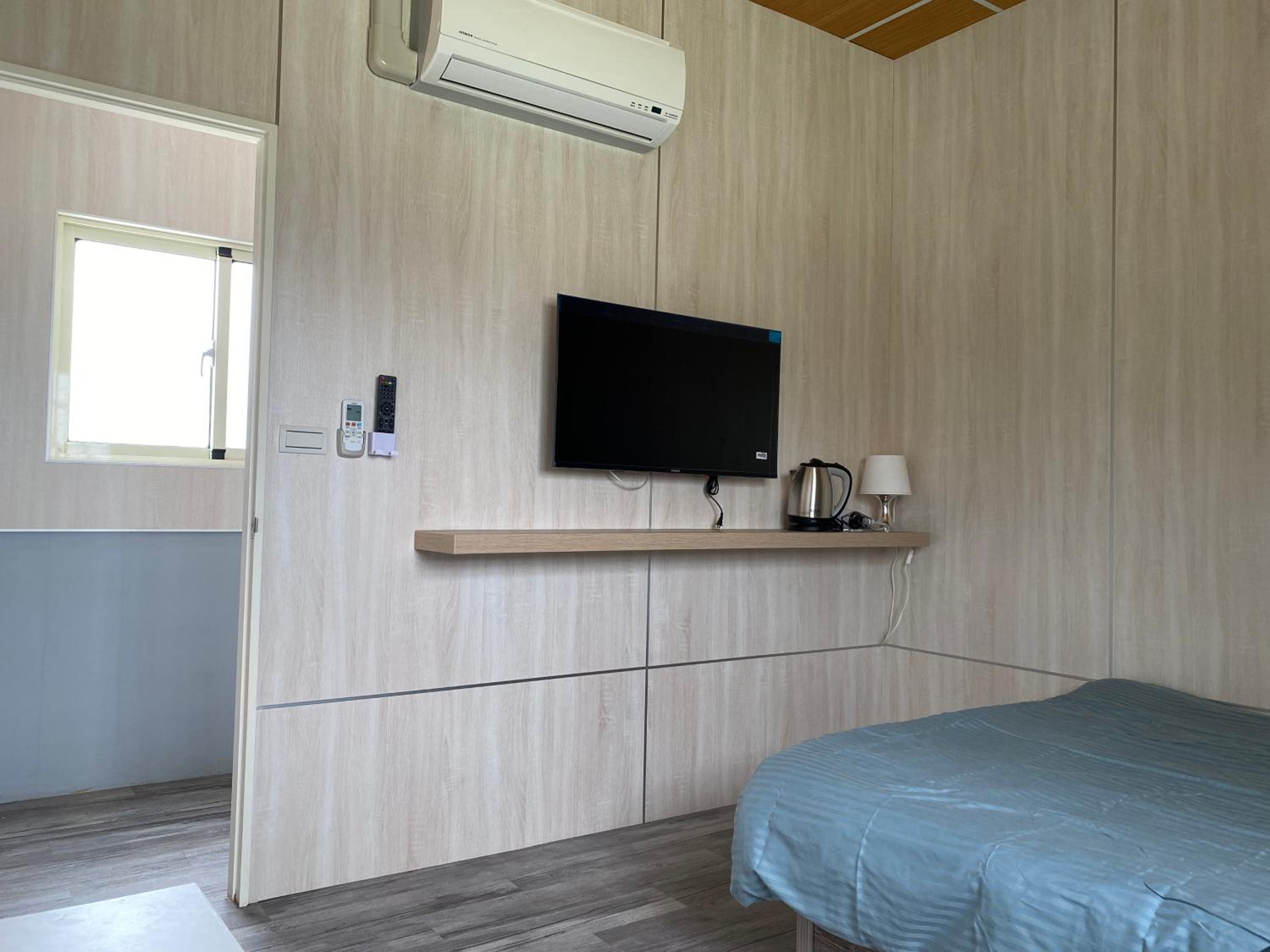 Single Room with Shared Toilet photo 3