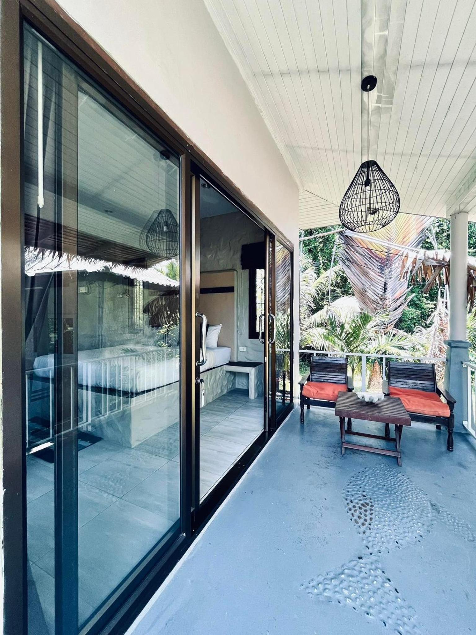Superior Bungalow photo 2