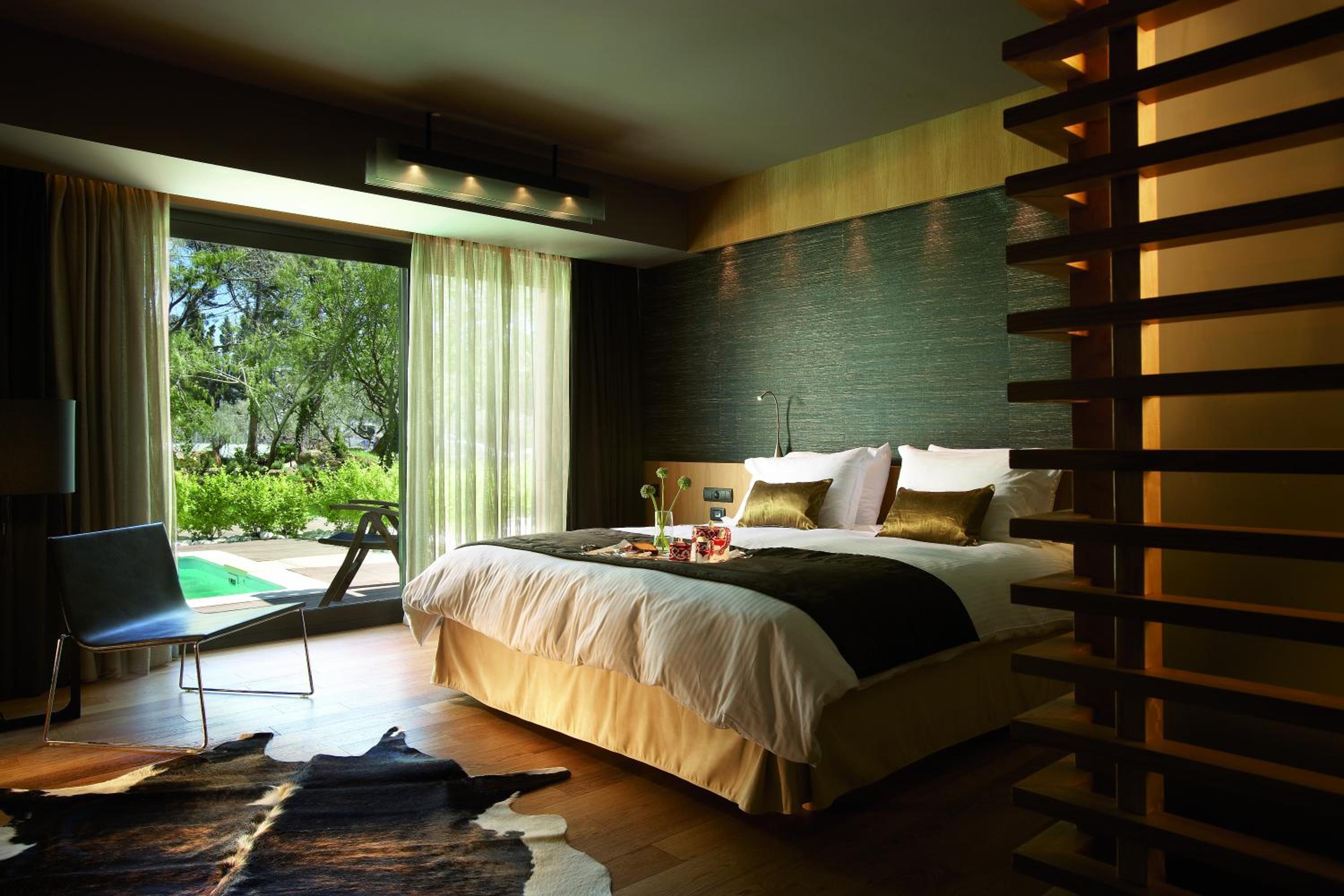 Deluxe Suite with Private Pool - Photo 2