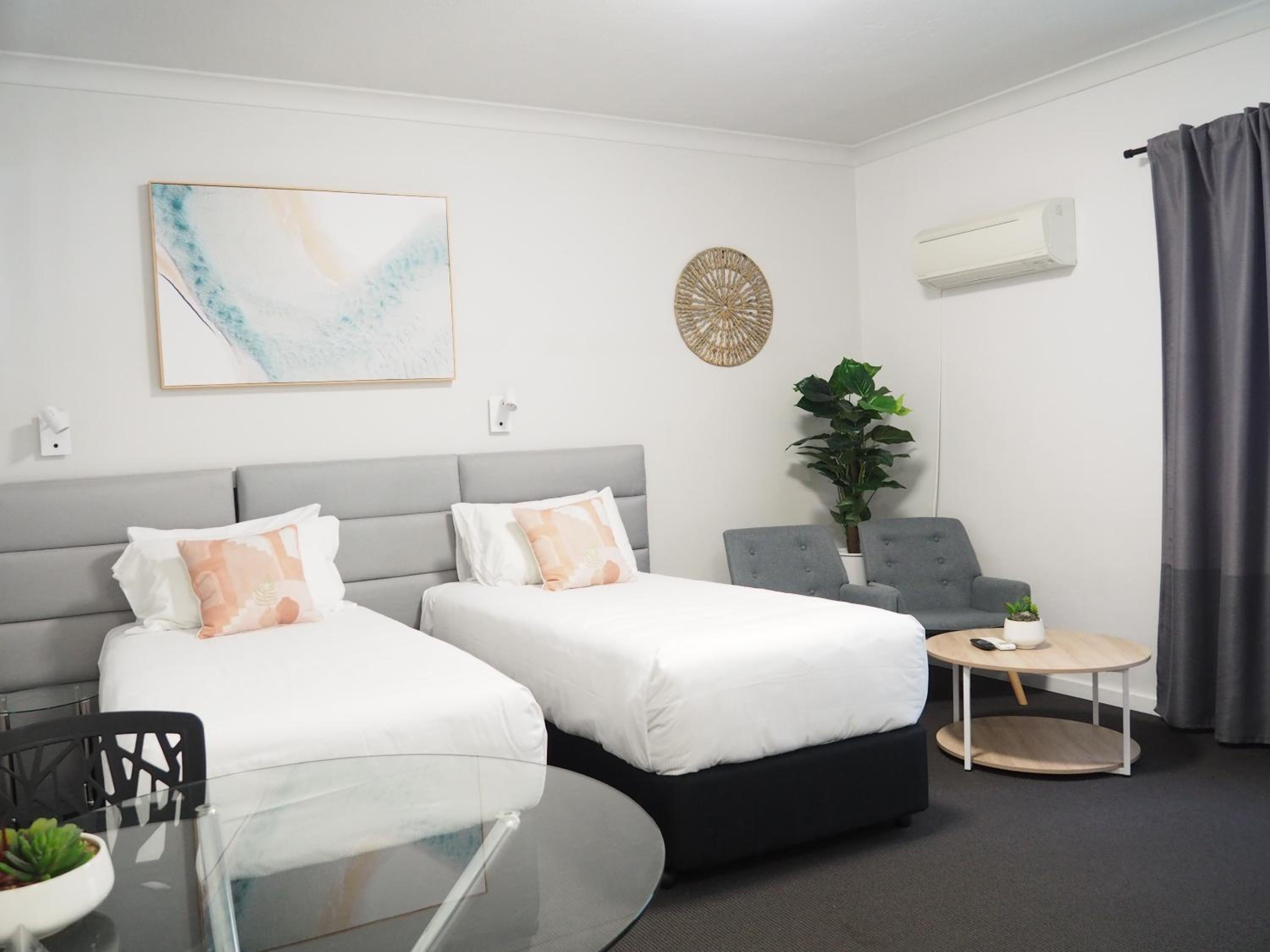 Deluxe King or Twin Room - Photo 3