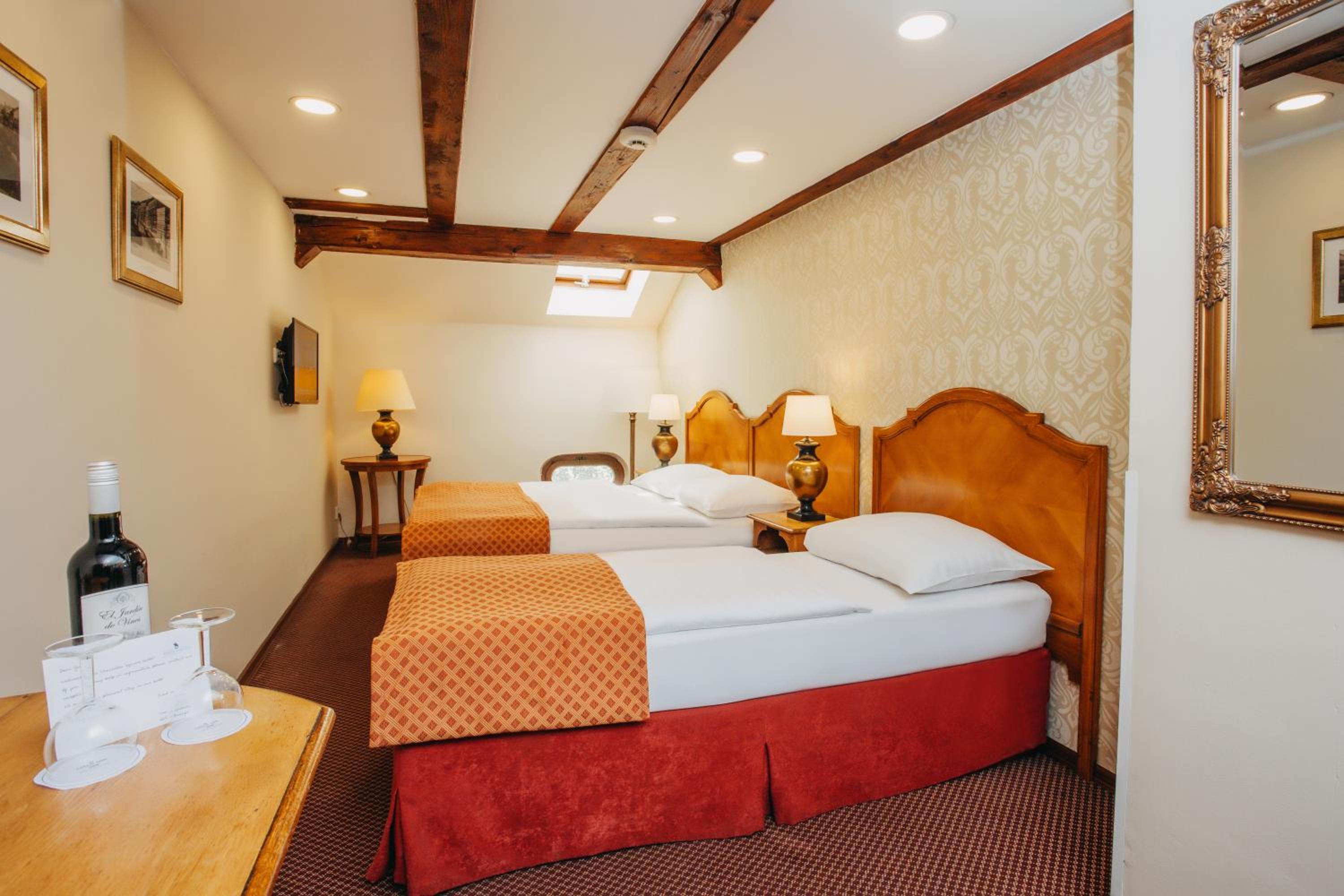 Triple Room