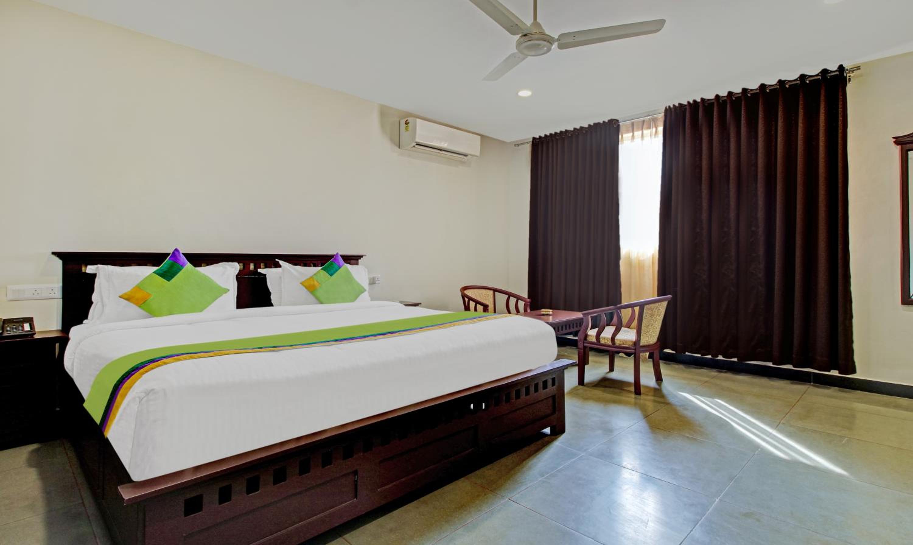 Deluxe Room - Photo 2