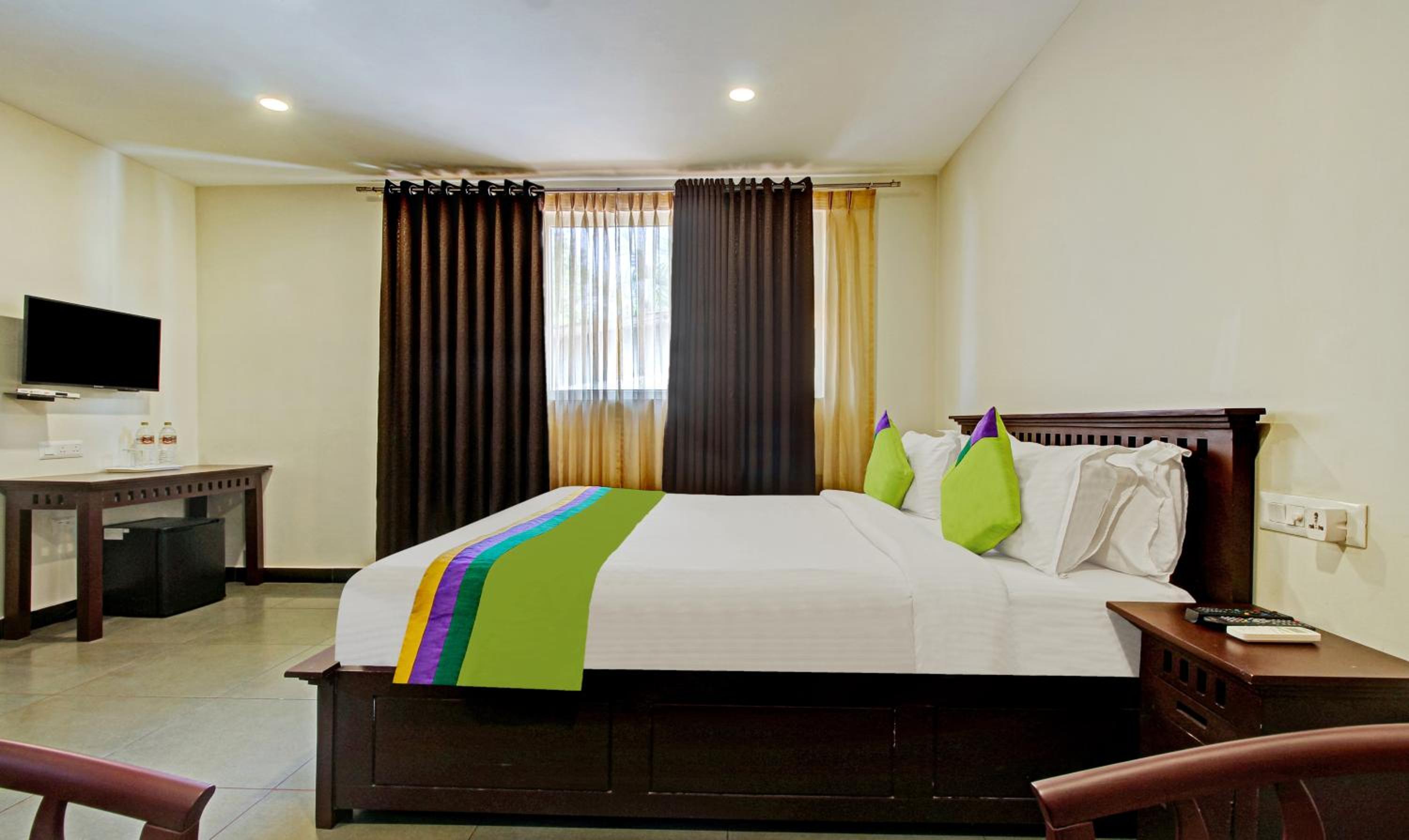 Deluxe Room - Photo 8