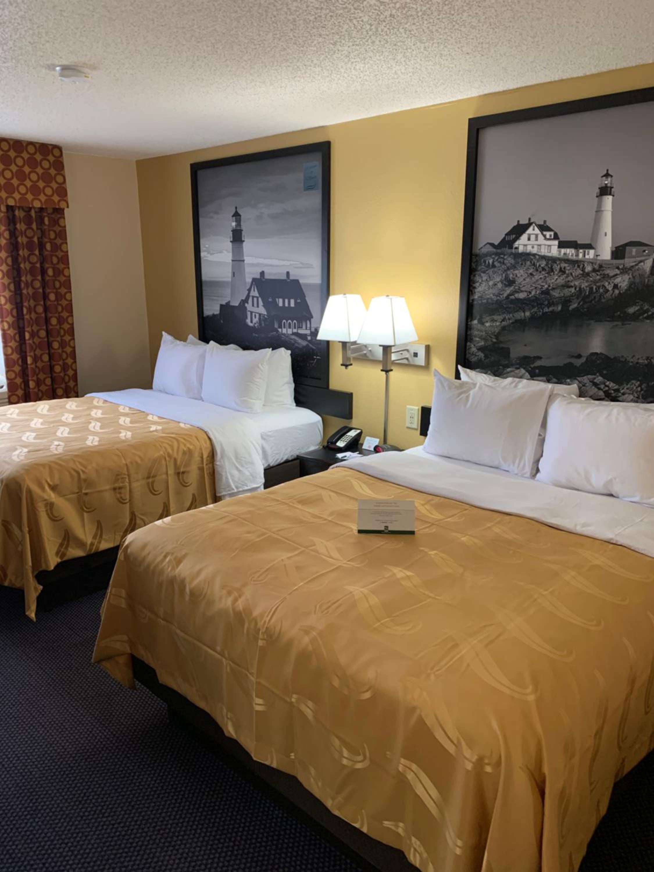 Standard Queen Room with Two Queen Beds - Non-Smoking photo 1