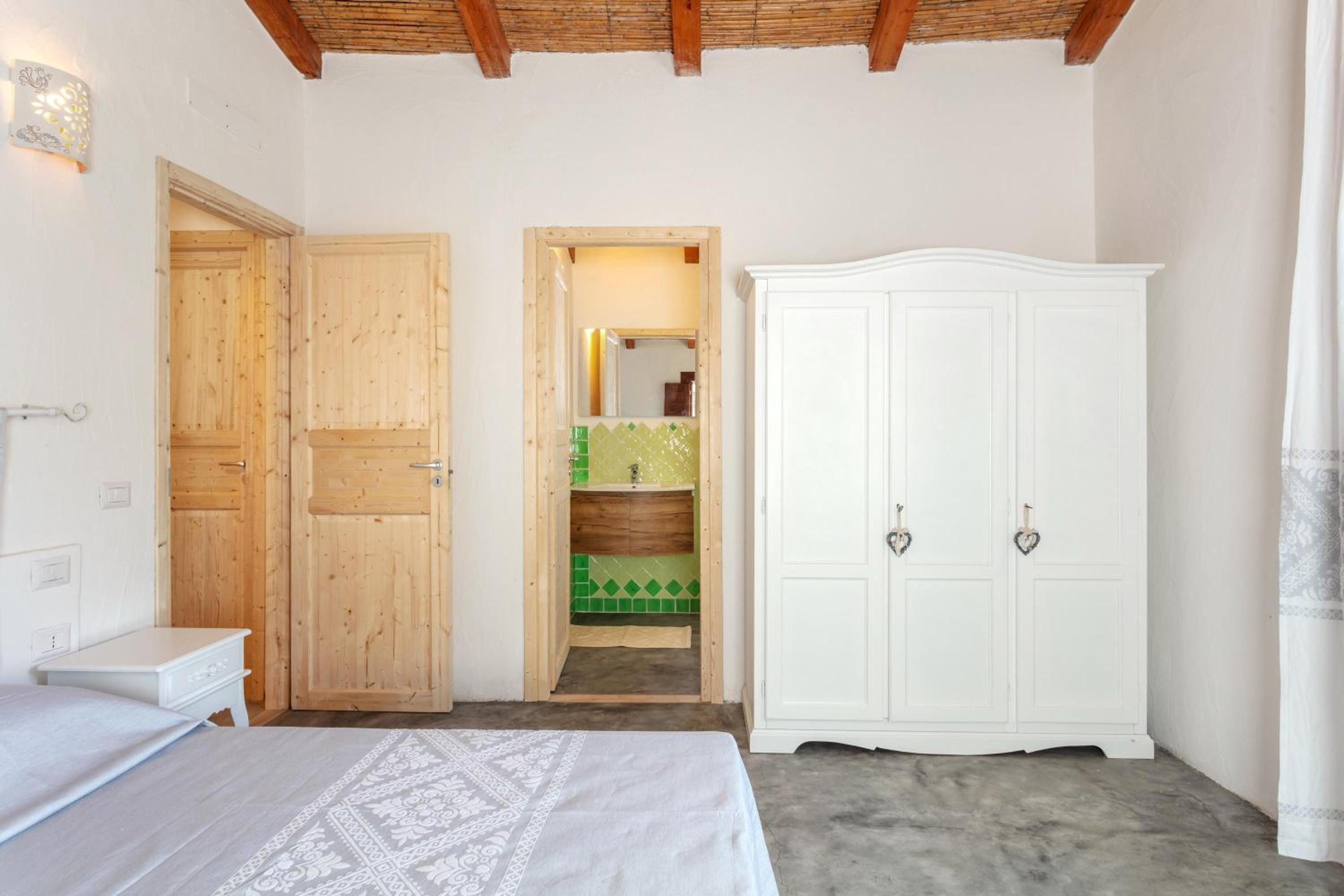 Two-Bedroom House photo 2