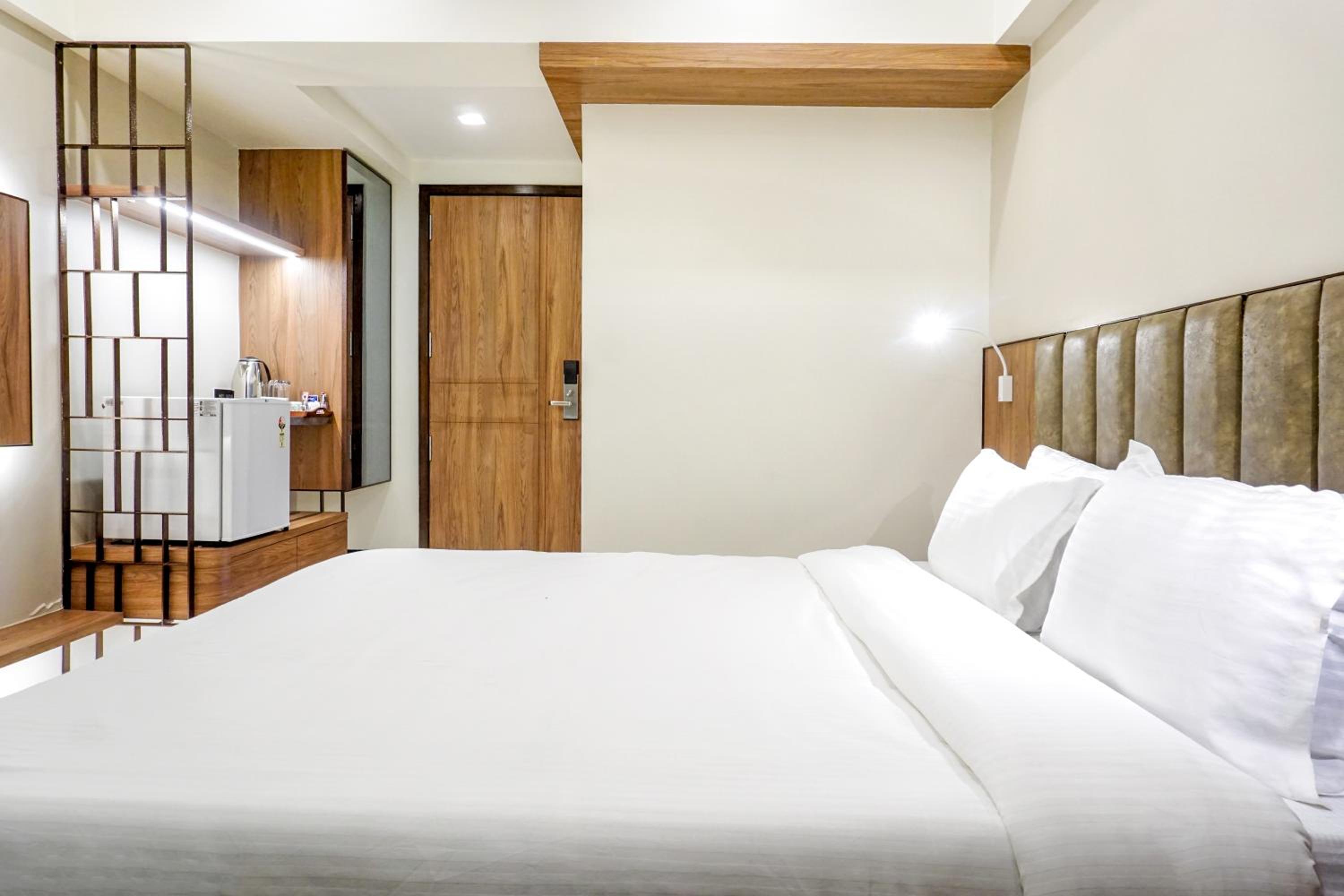Deluxe Double or Twin Room - Photo 3