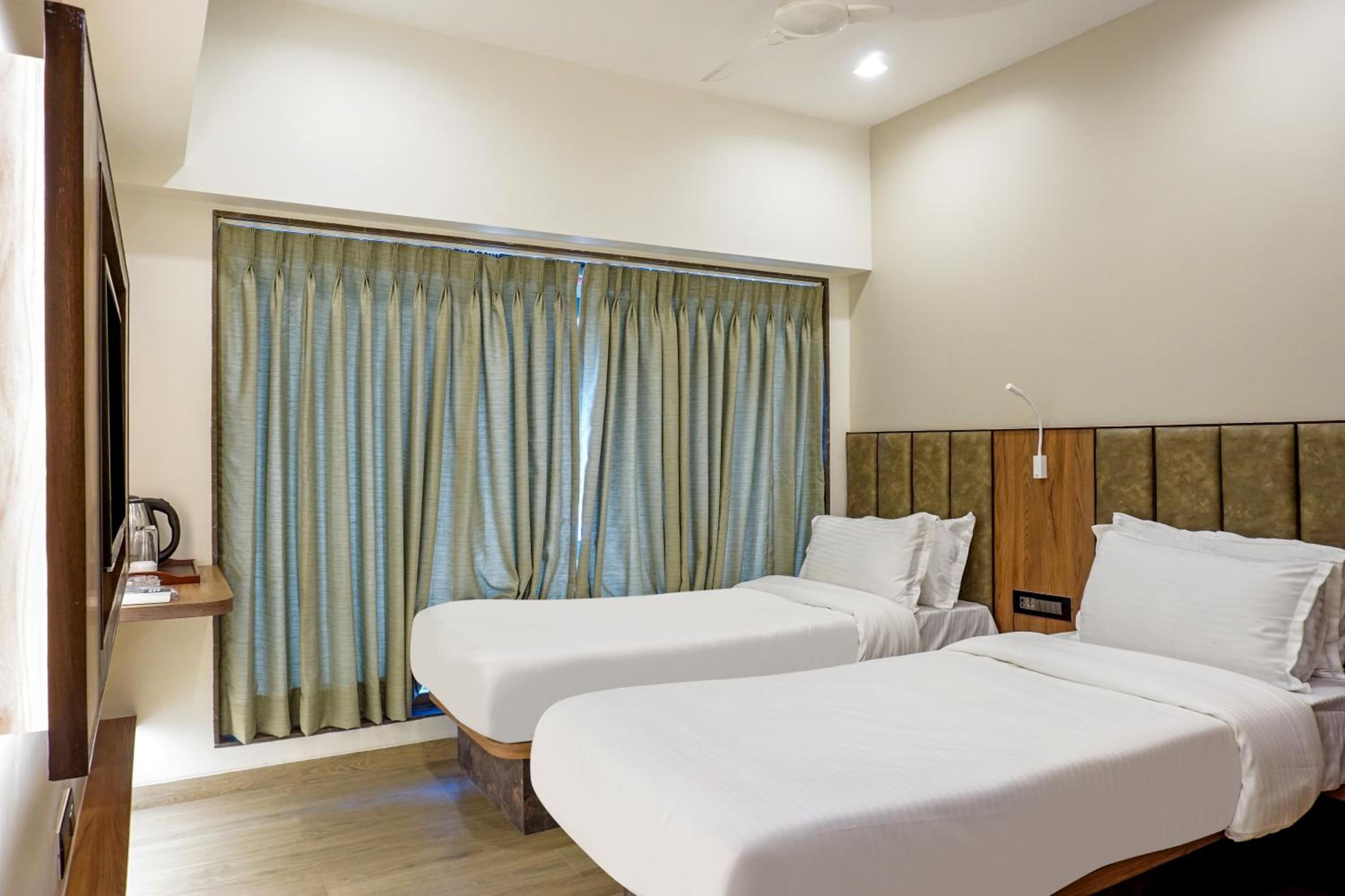 Deluxe Double or Twin Room - Photo 1