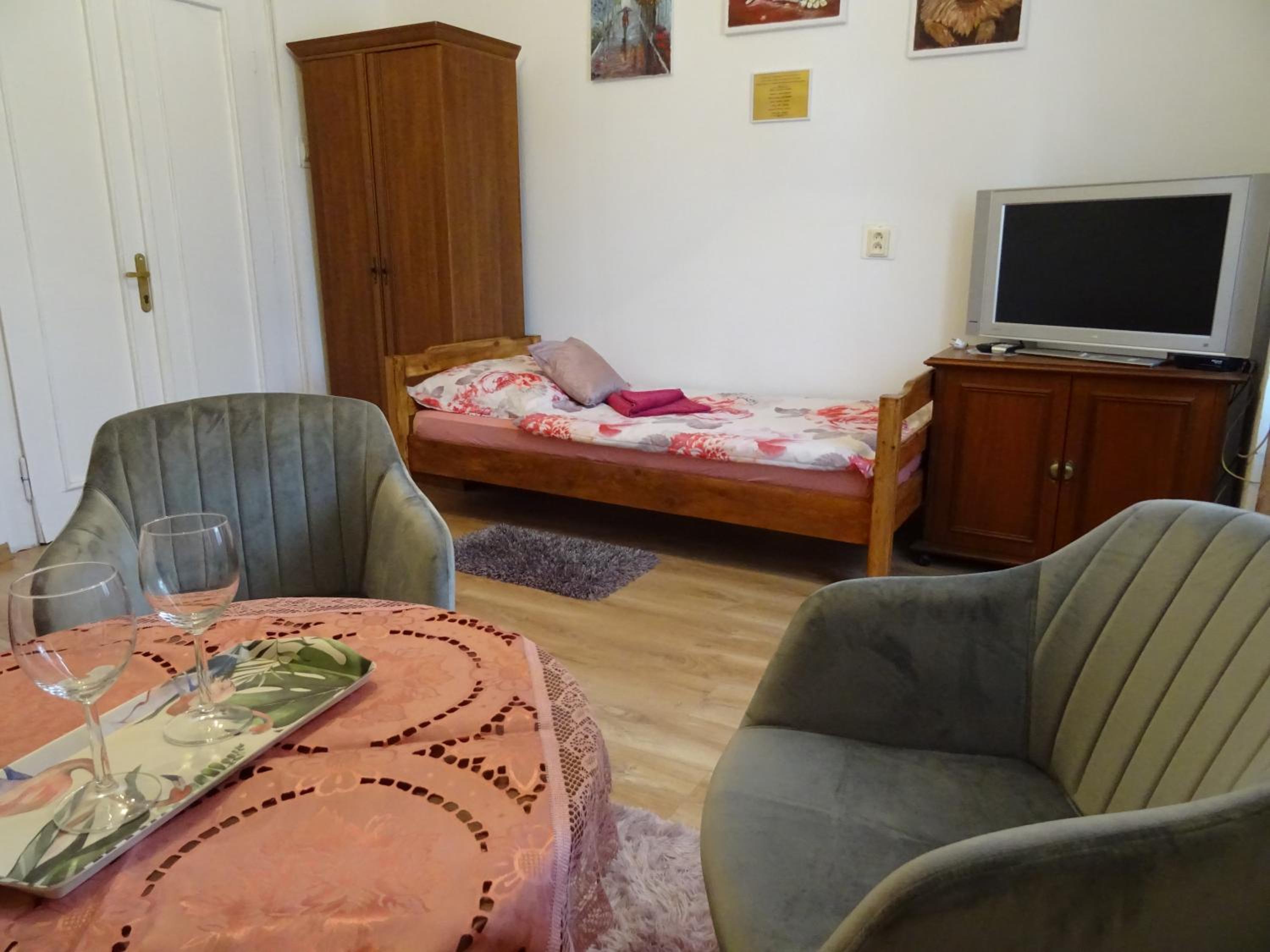Apartment with Terrace photo 3