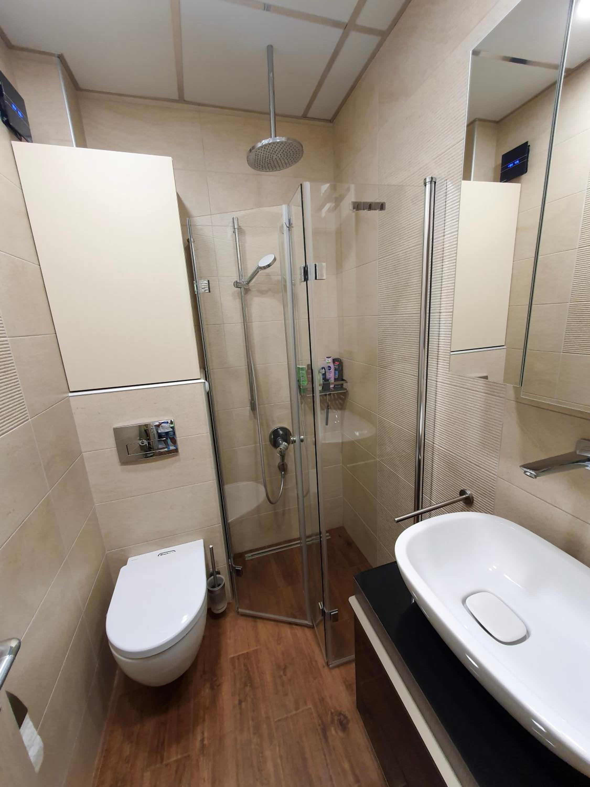 One-Bedroom Apartment - Photo 11