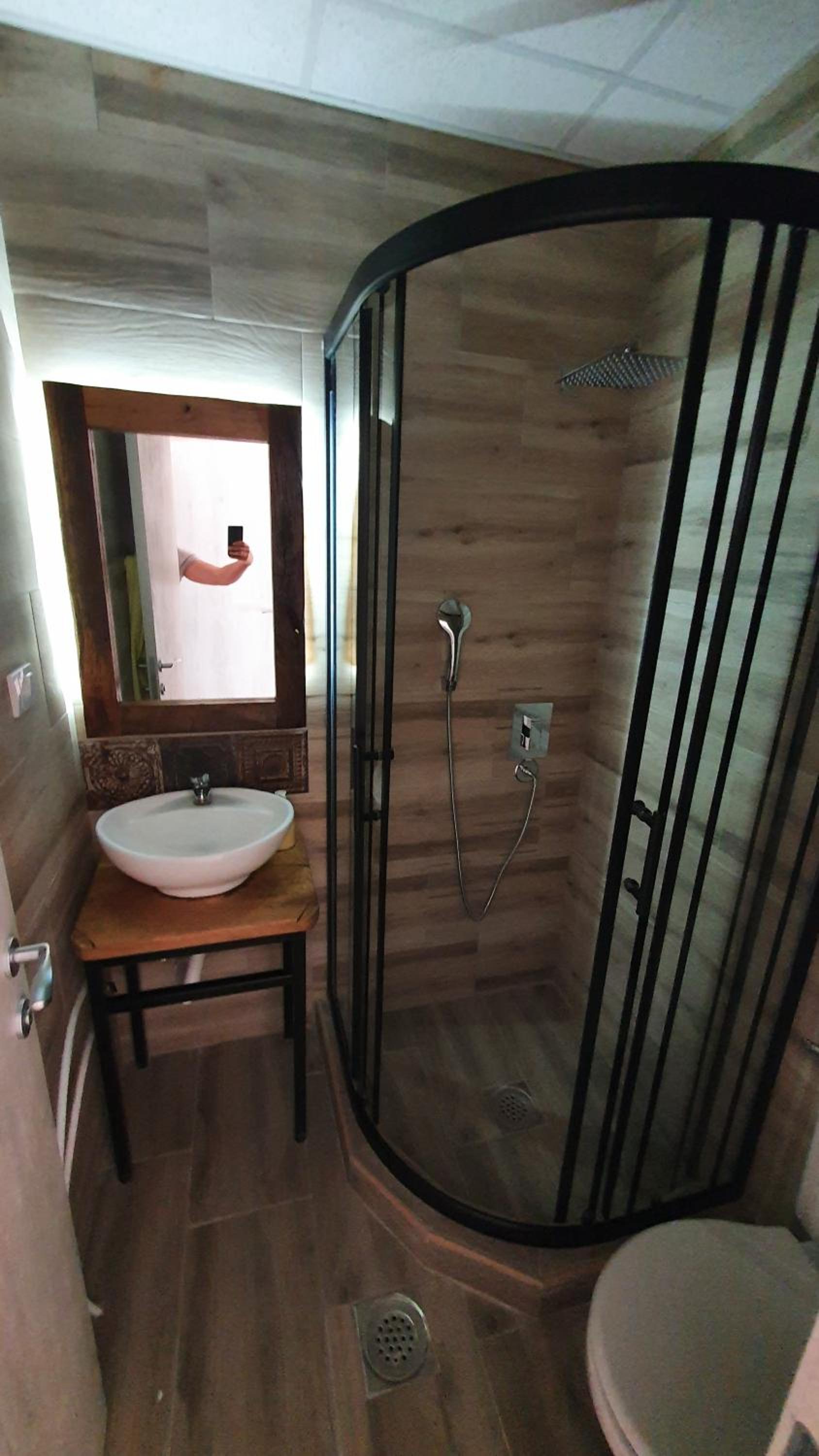 Double Room with Private Bathroom photo 3