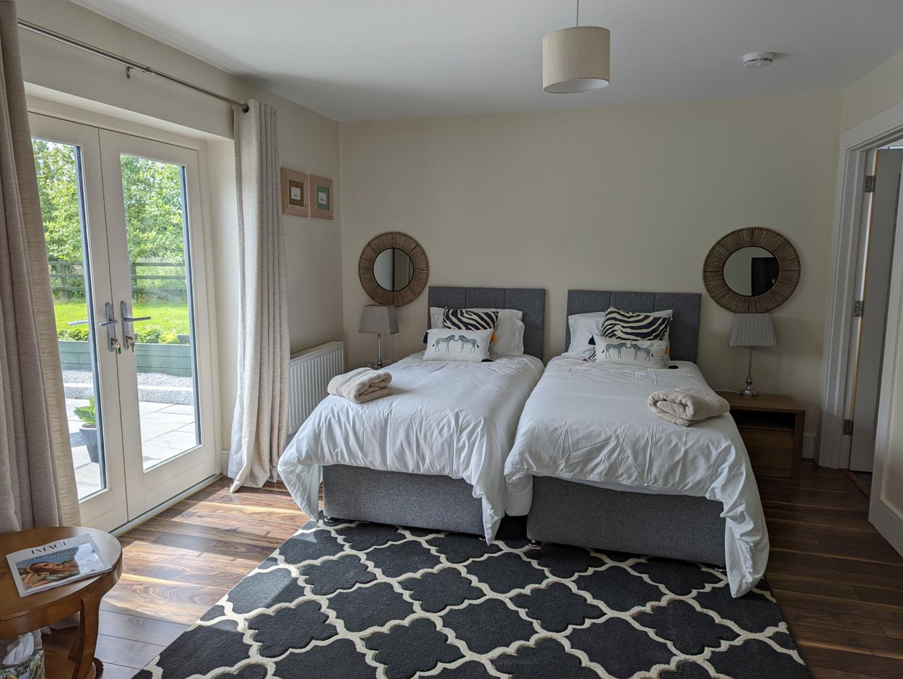 Deluxe Twin Room - Photo 2