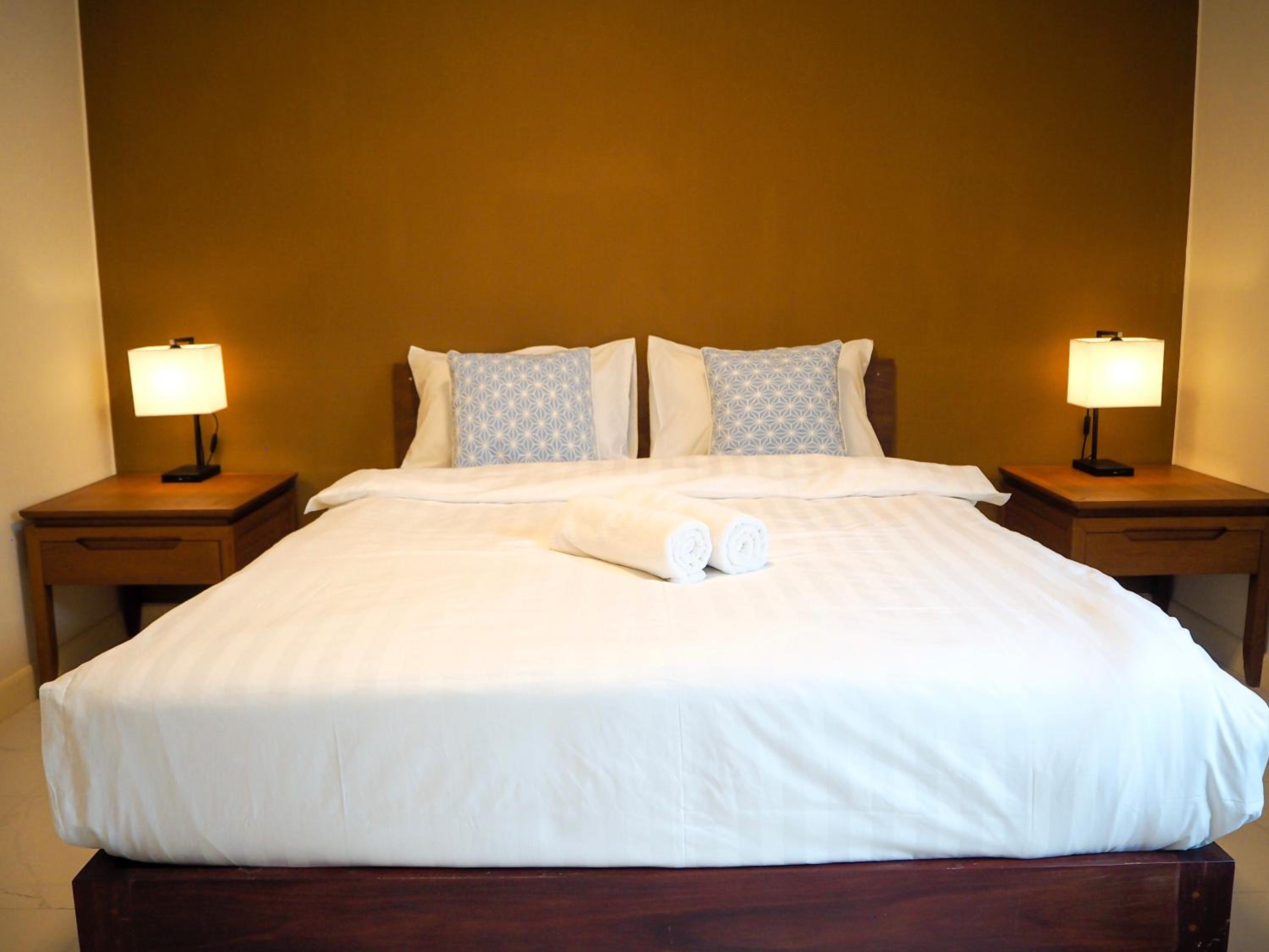 Quadruple Room with Private Bathroom - Photo 7