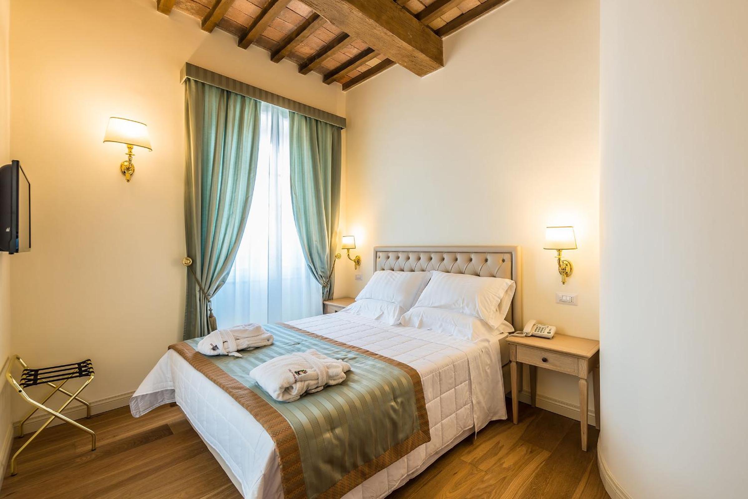 Double or Twin Room photo 1