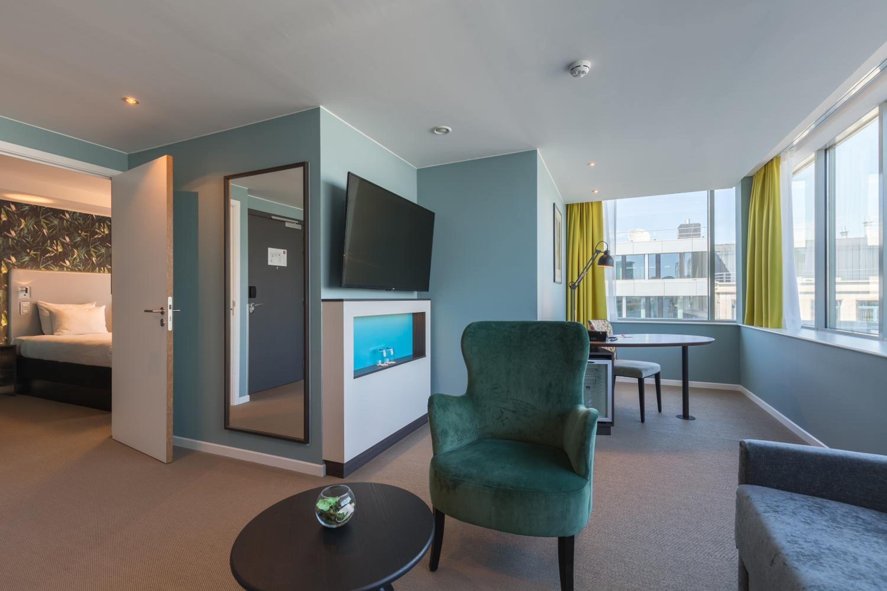 Suite - Photo 4