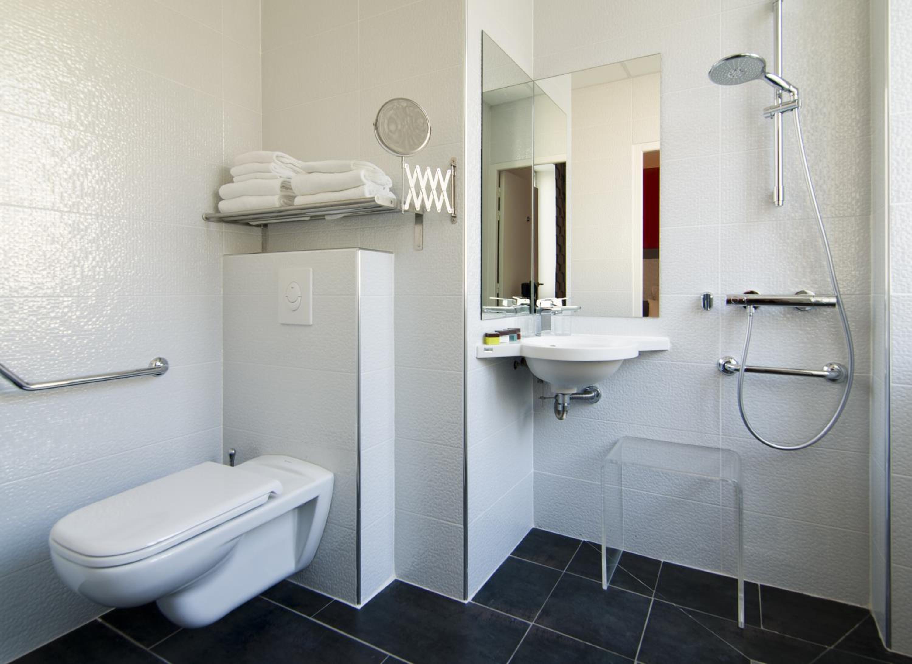 Superior Double Room with Large bed and Shower - Photo 8