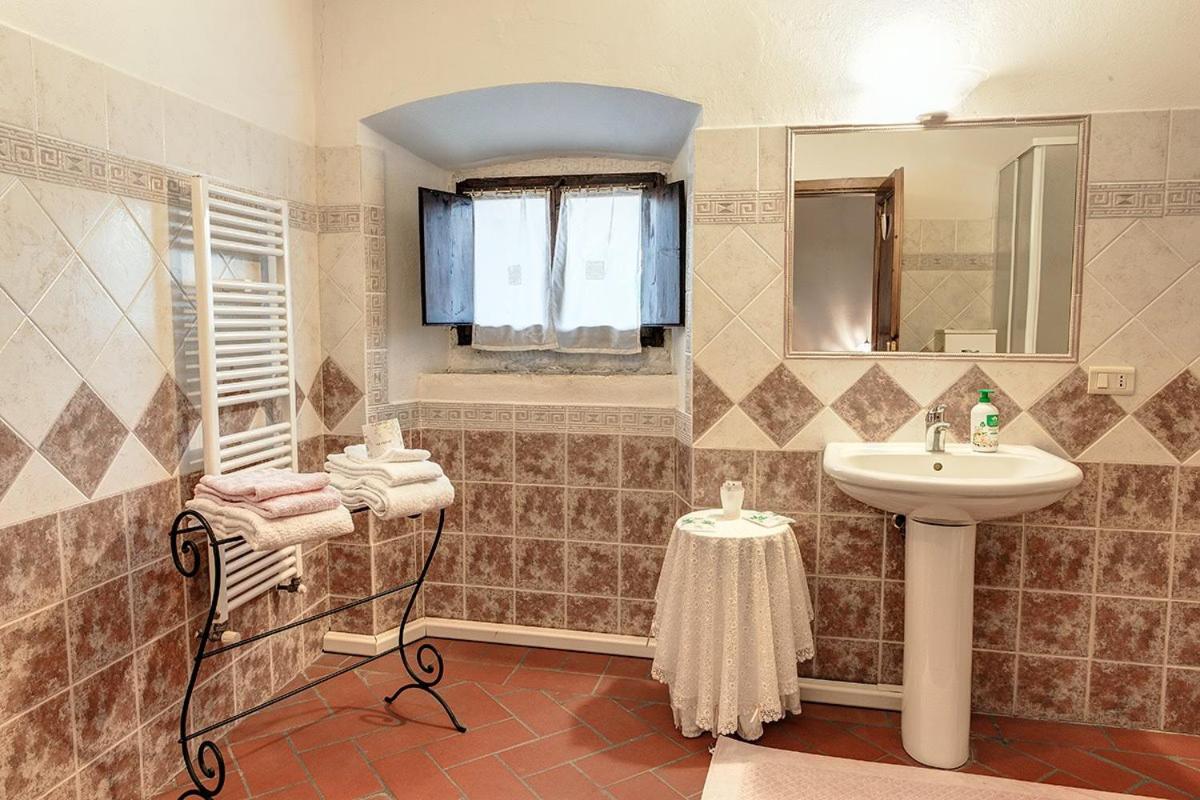 Large Double or Twin Room photo 2
