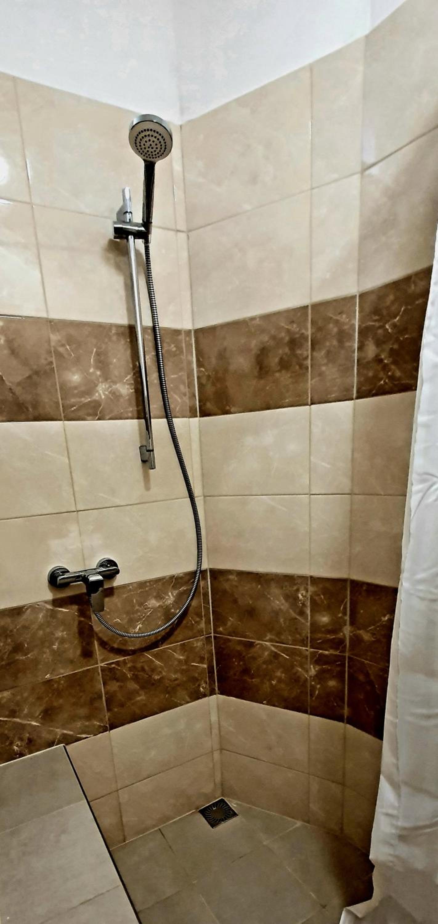 Economy Single Room with Shared Bathroom photo 3