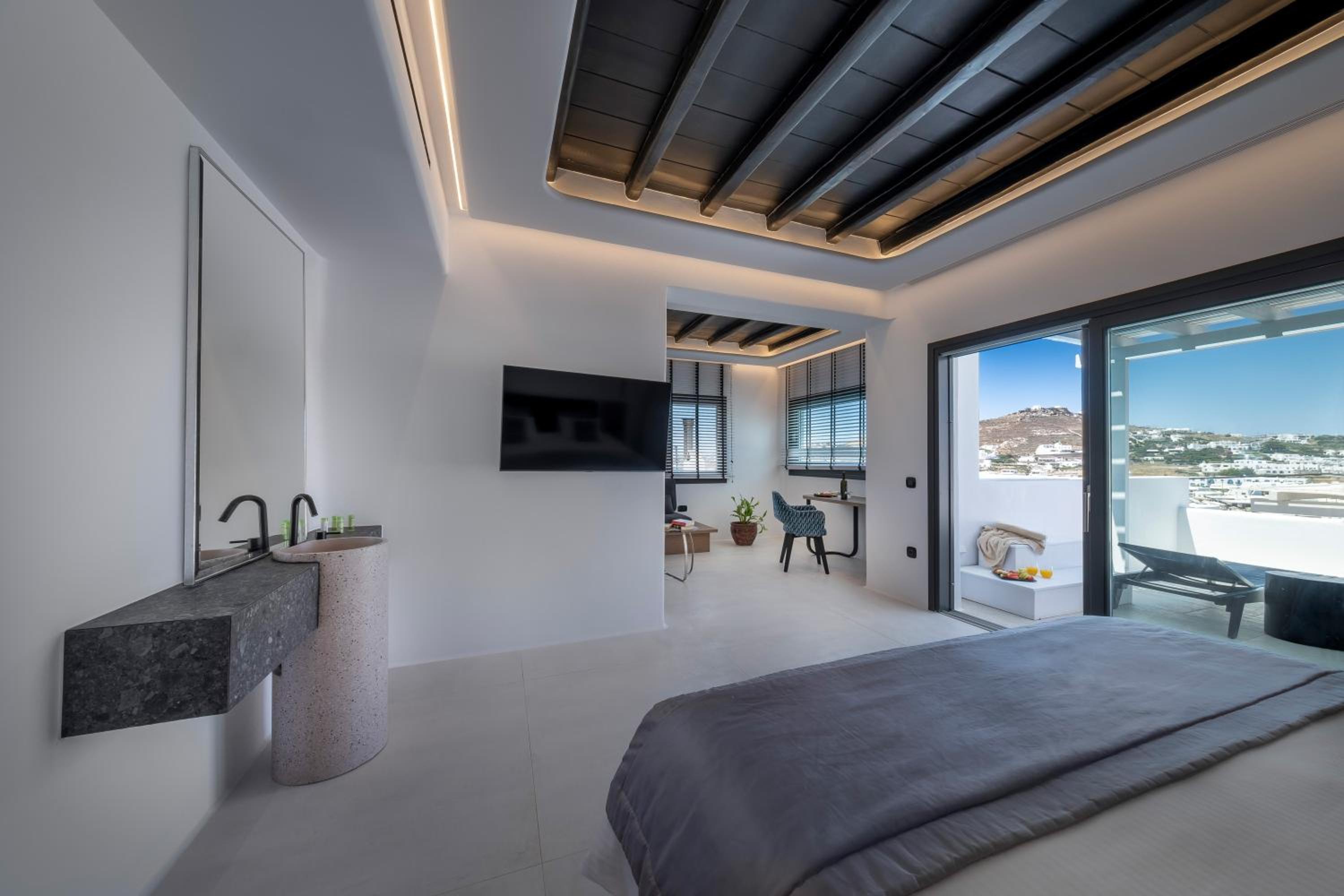 Honeymoon Suite with Sea View and Private Pool