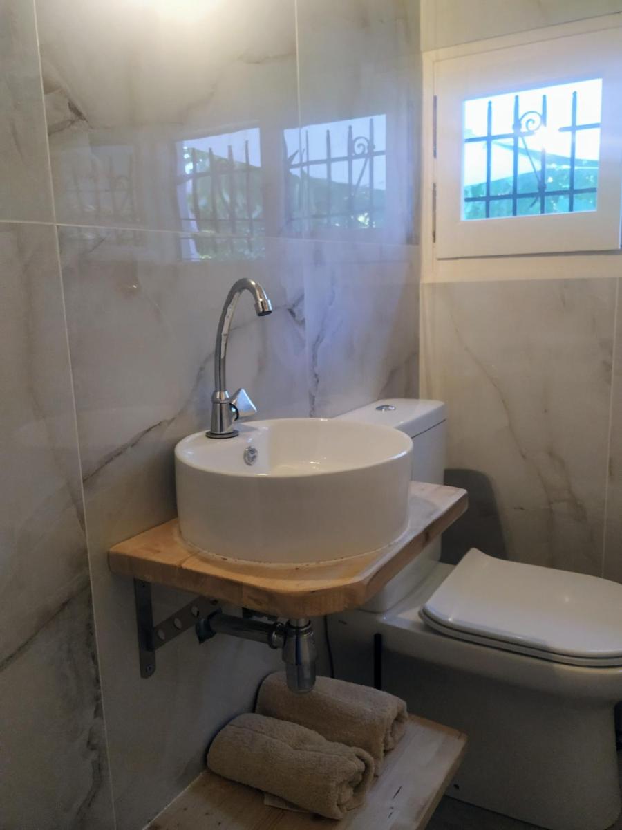Two-Bedroom House - Photo 11