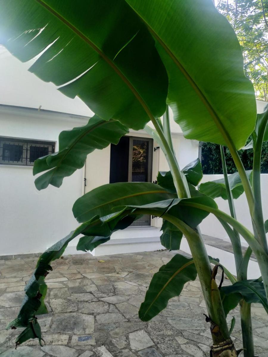Two-Bedroom House - Photo 2