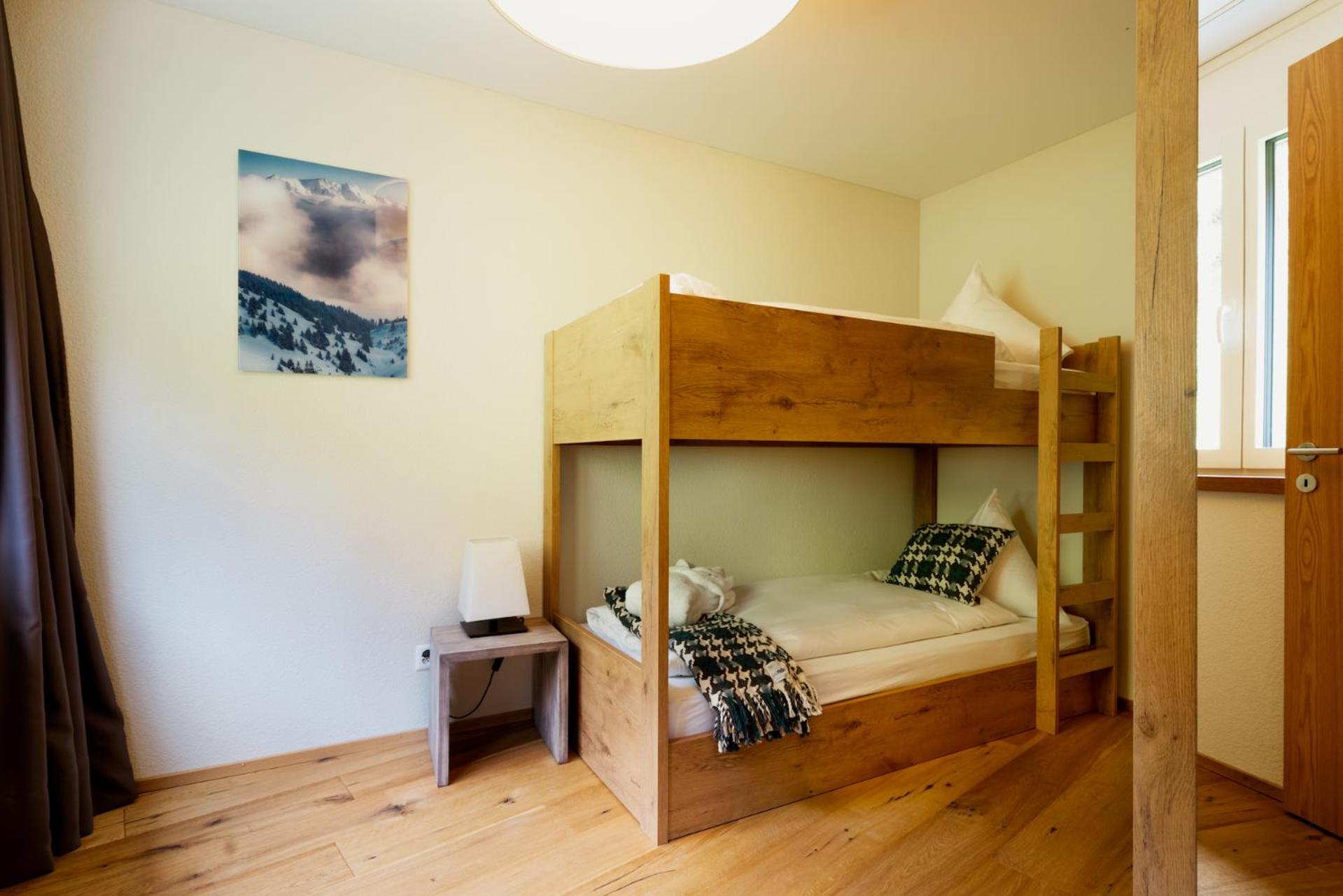 Three-Bedroom Apartment with Mountain View photo 3