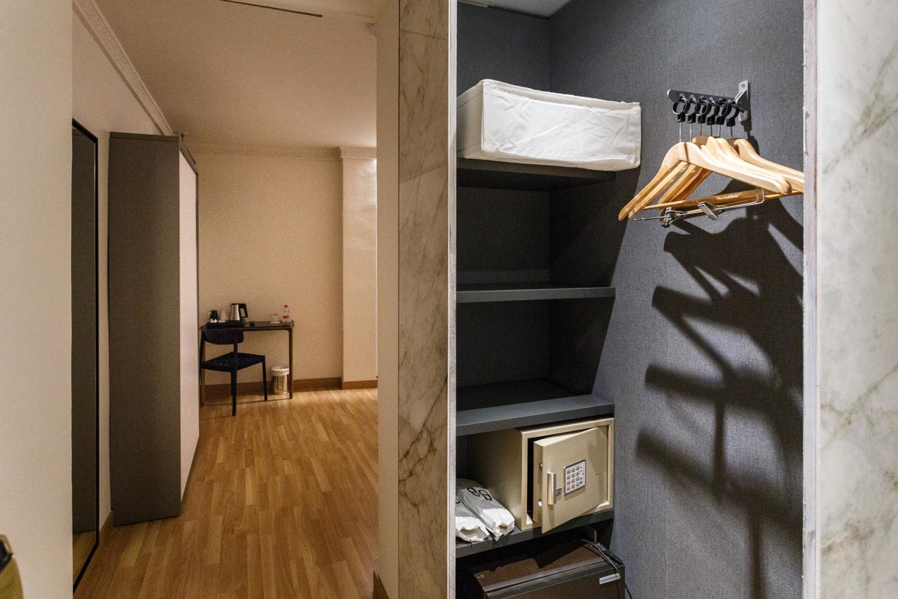 Triple Room - Photo 7
