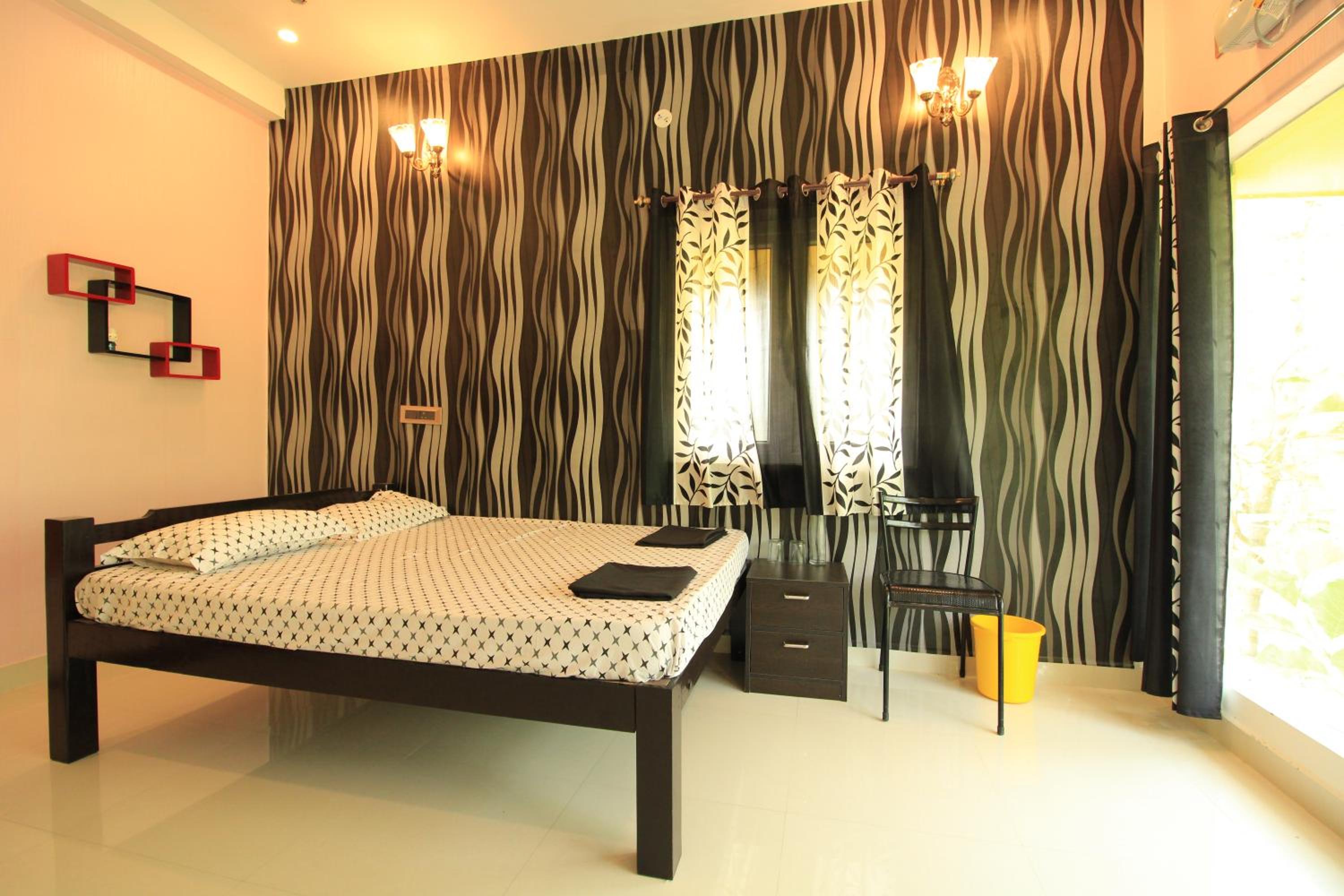 Villa with Private Pool - Photo 22