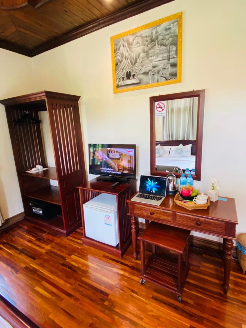 Double or Twin Room with Terrace