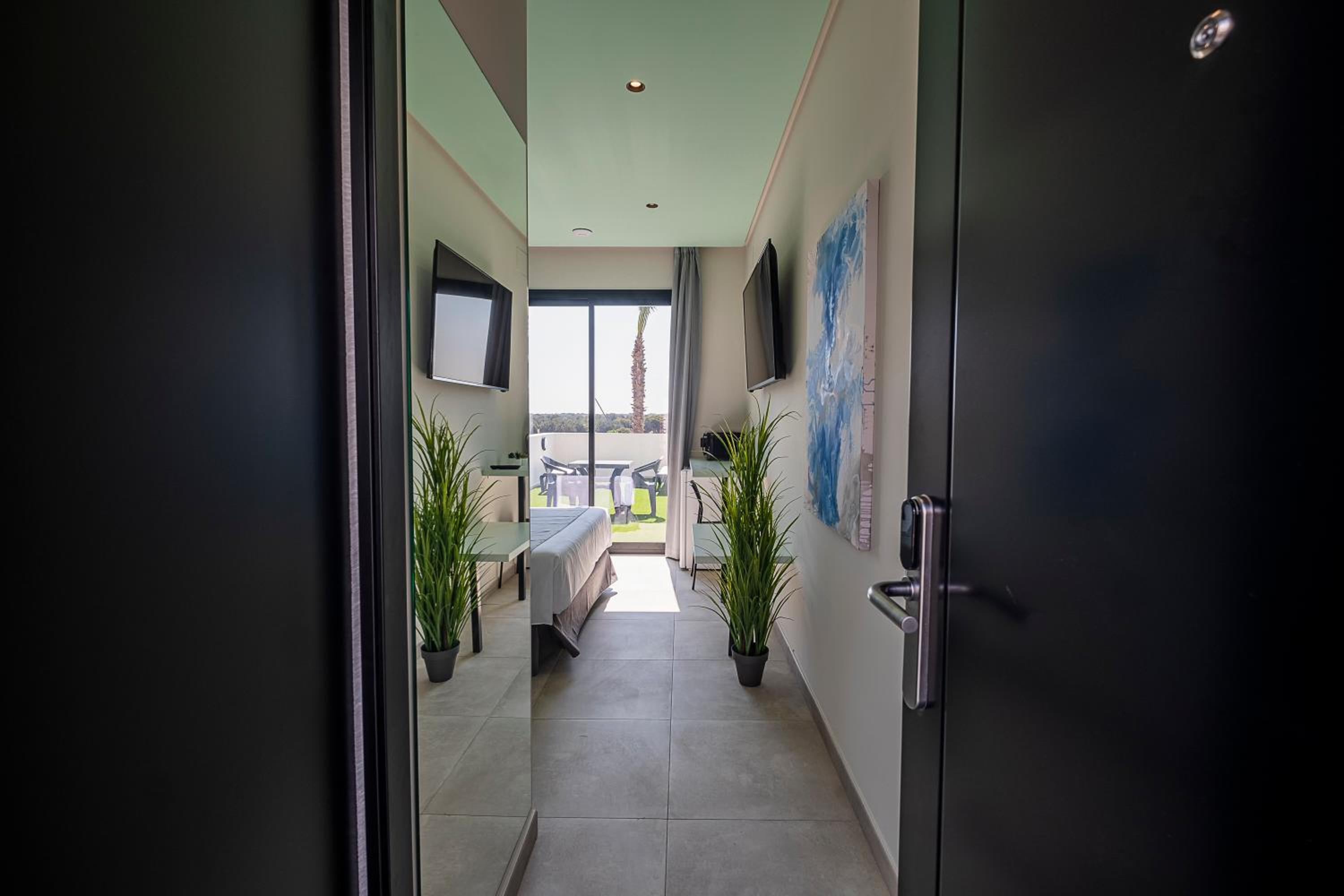 Double Room - Photo 8